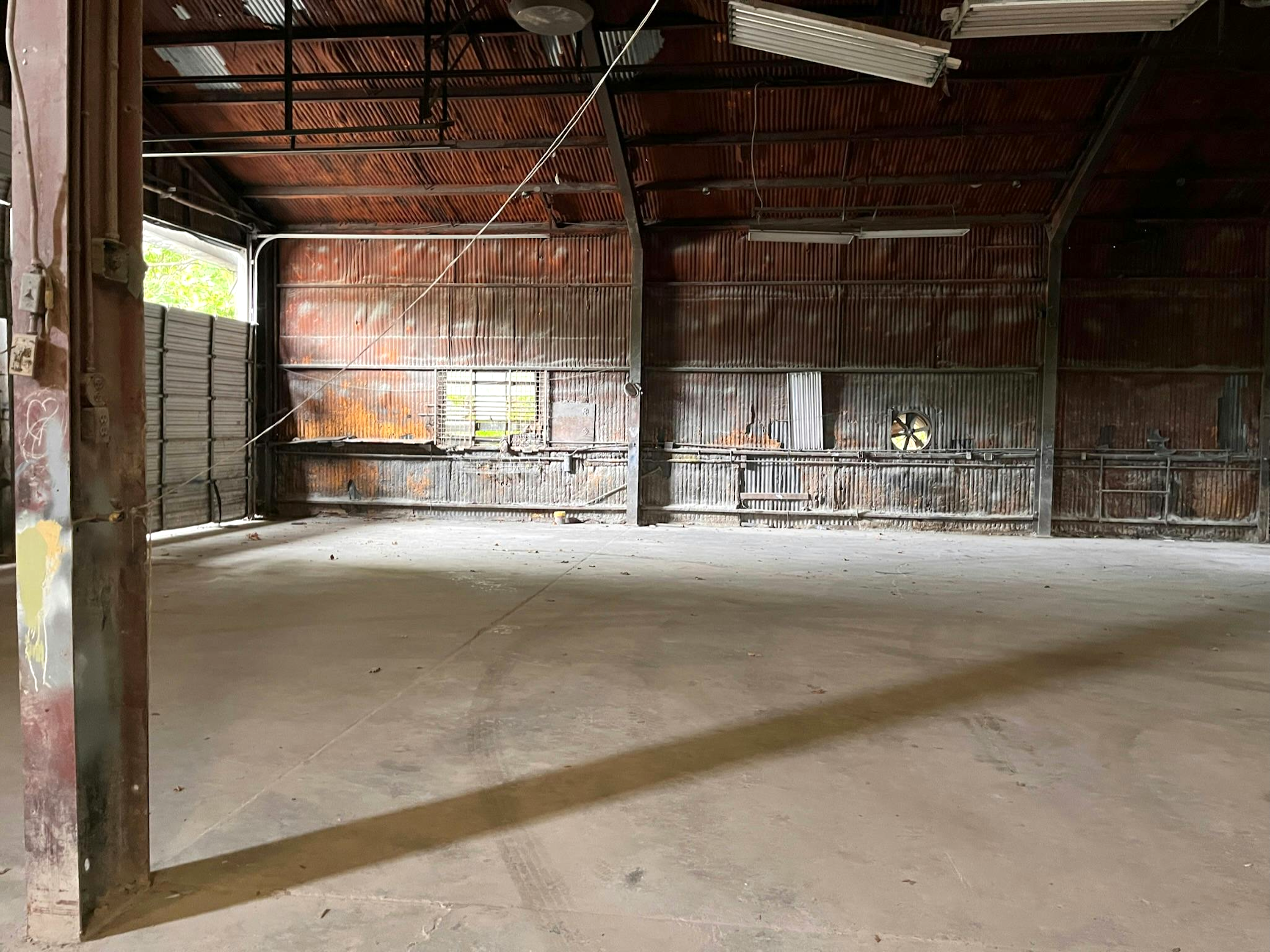 15000 SQ FT WAREHOUSE ONLY 1.5 MILES FROM DOWNTOWN NASHVILLE