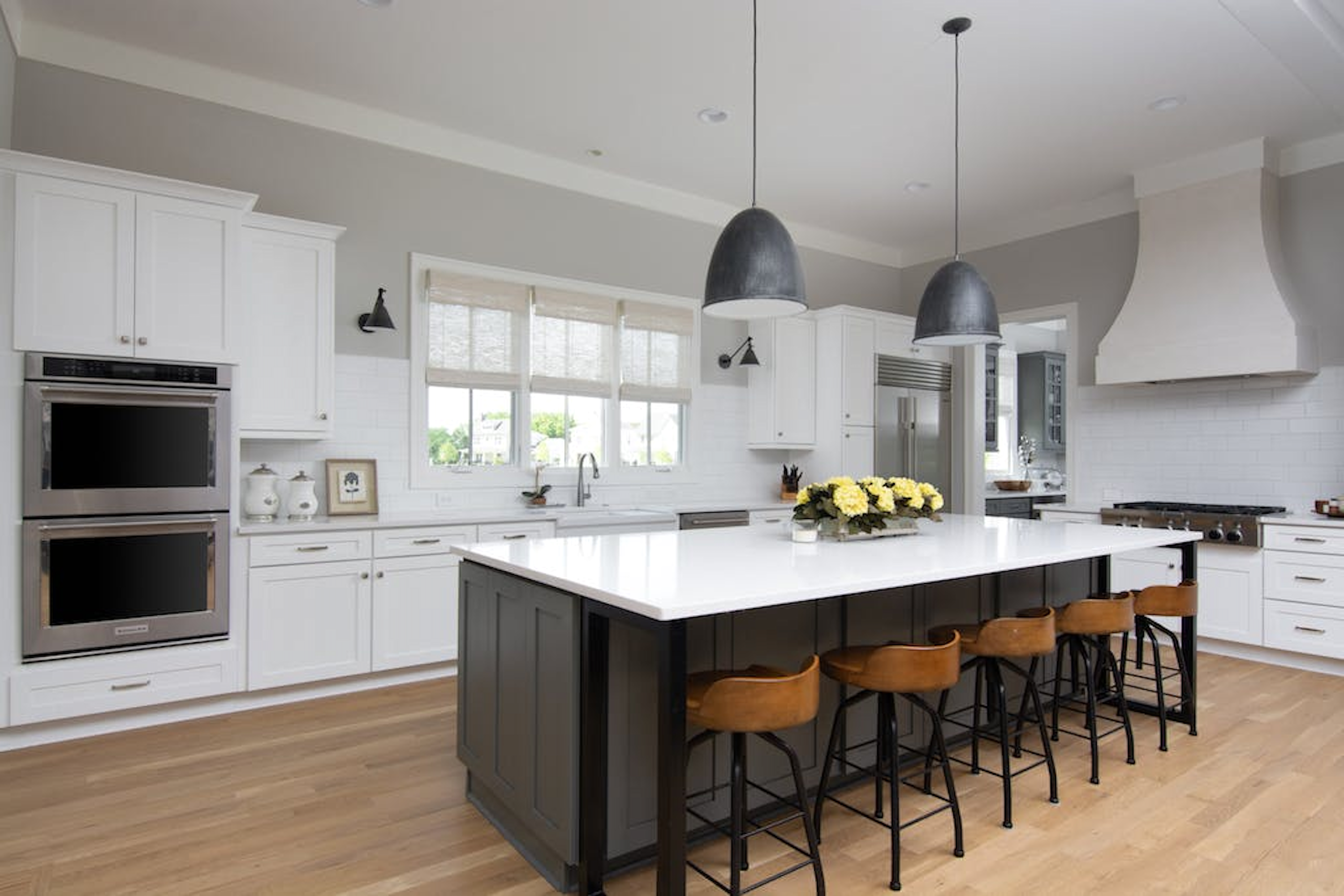 Modern Farmhouse home in suburban neighborhood