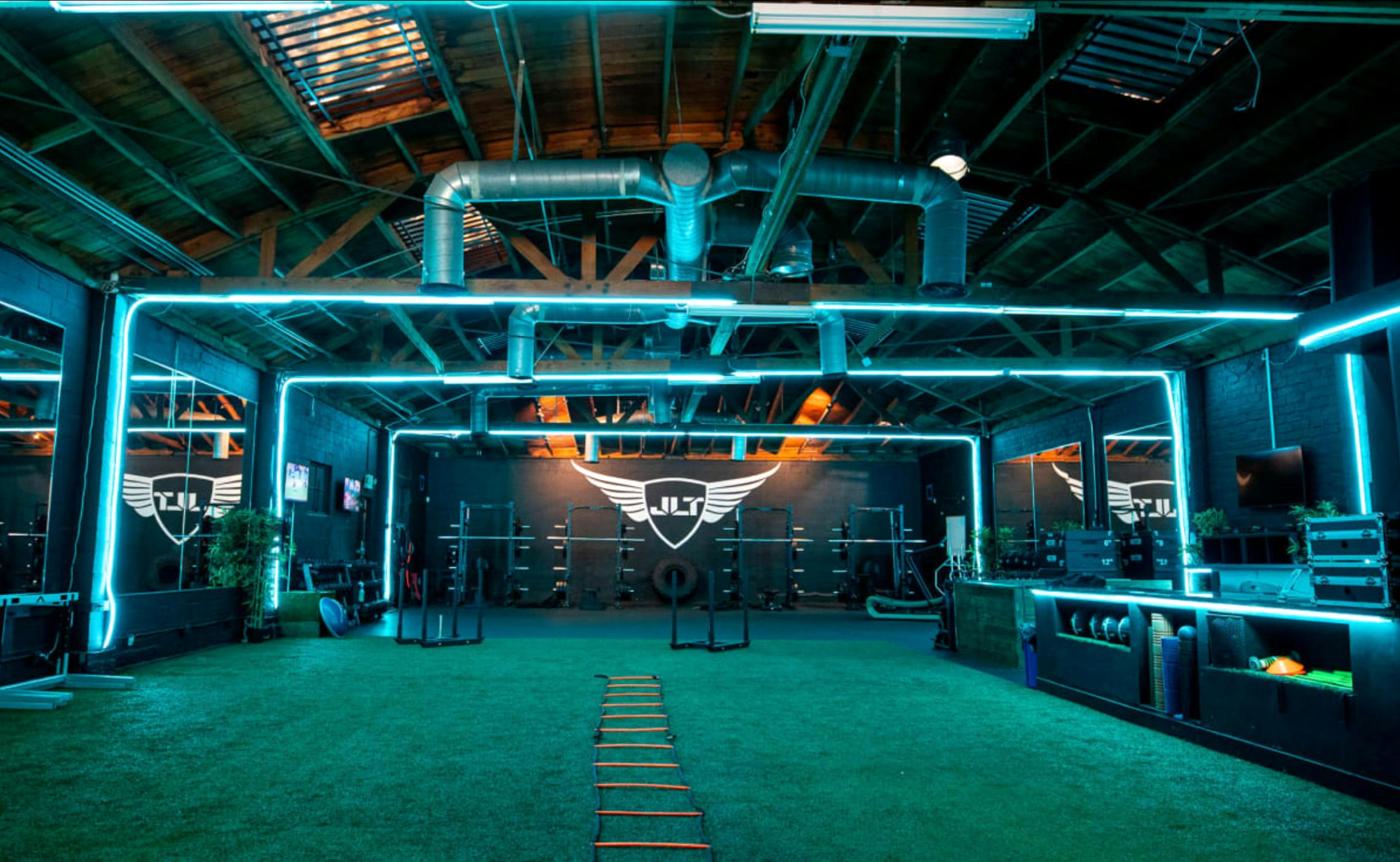 Spacious & Dynamic 4000 sqft Warehouse Space