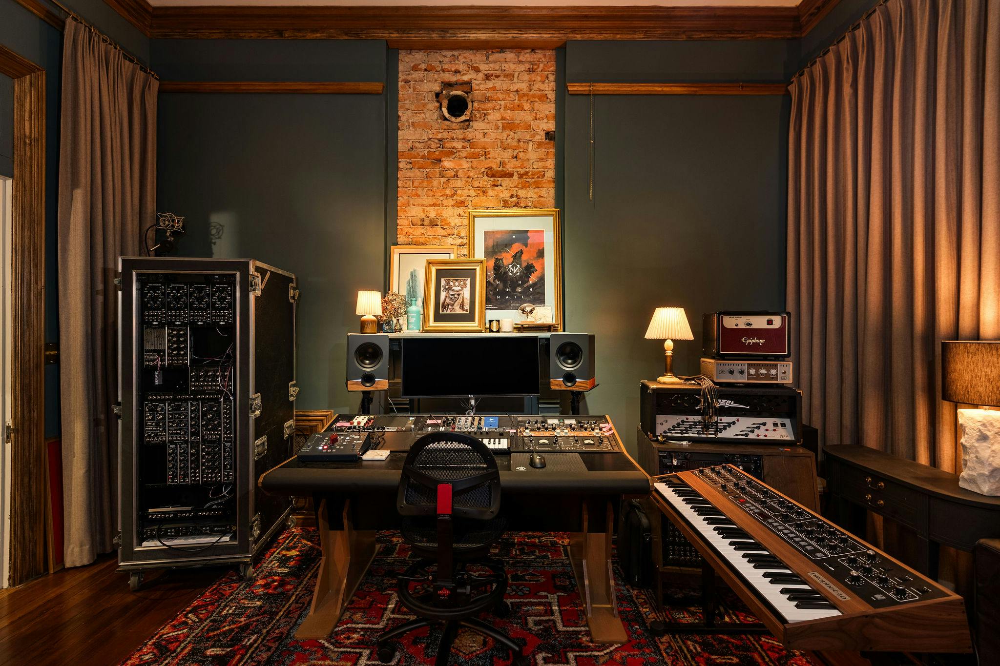 Graymoor Estate :: One of a kind - Designer Kitchen, Porch, Gardens, Library, Recording Studio