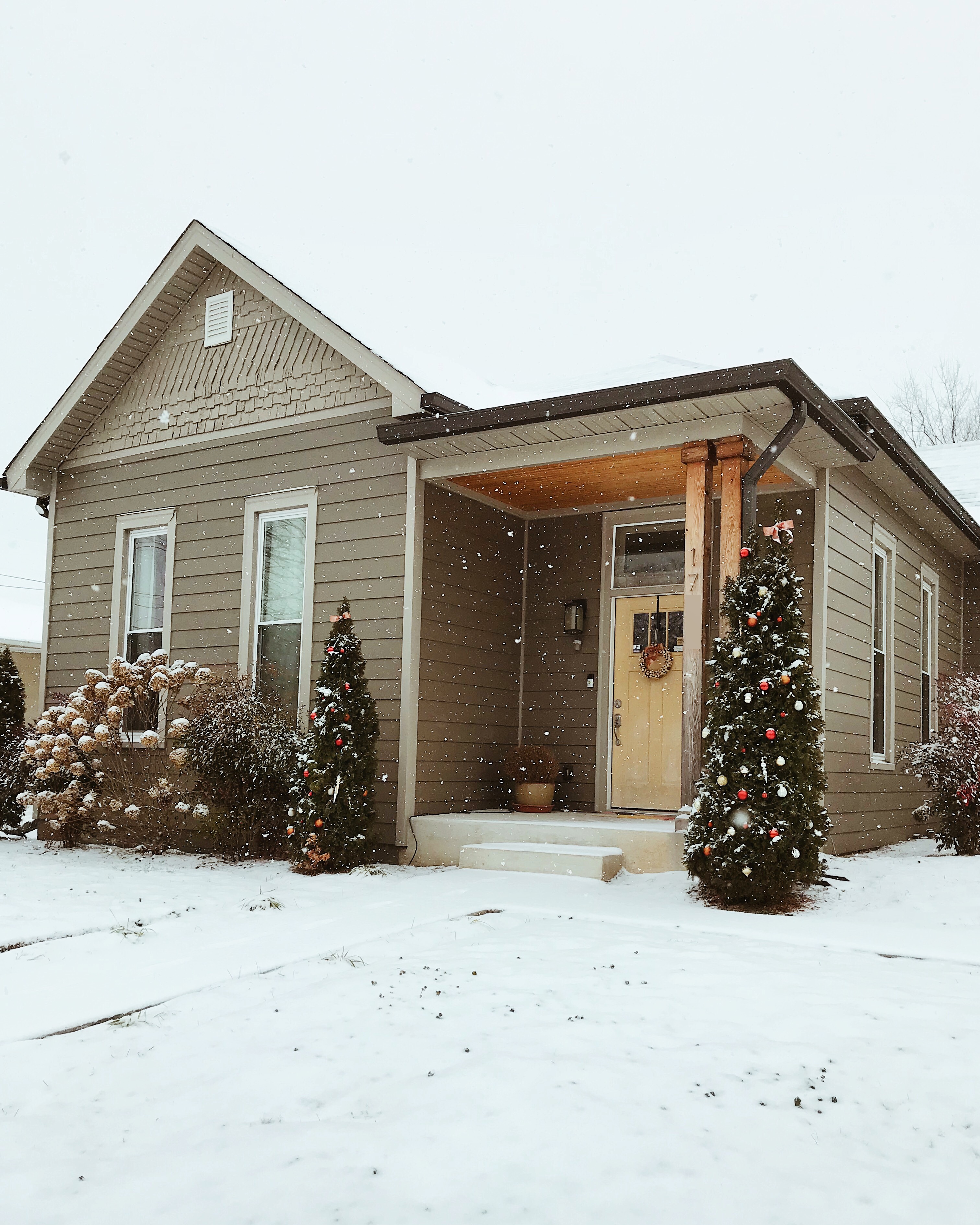 The Art Haus // Artist + Musician's 1915 Colorful Charmer 