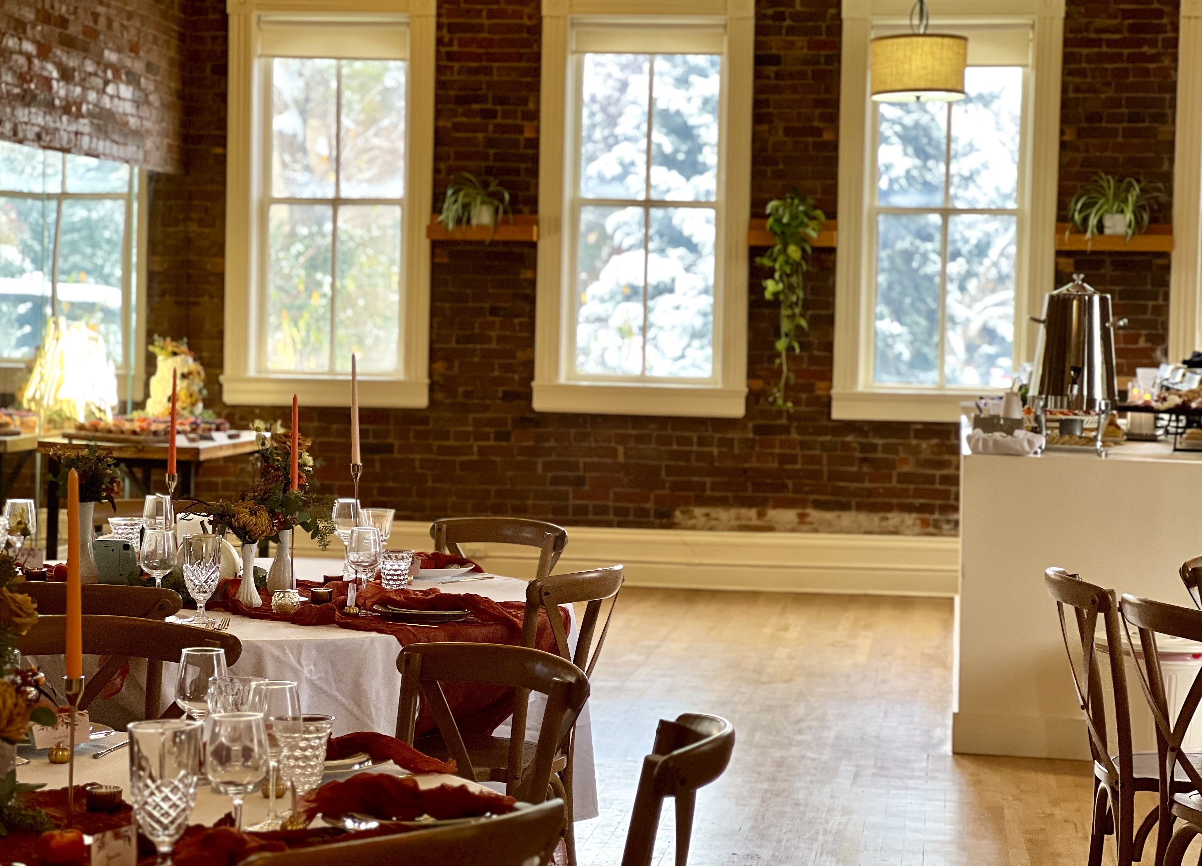 Beatufiul Exposed Brick & Natural Light Studio