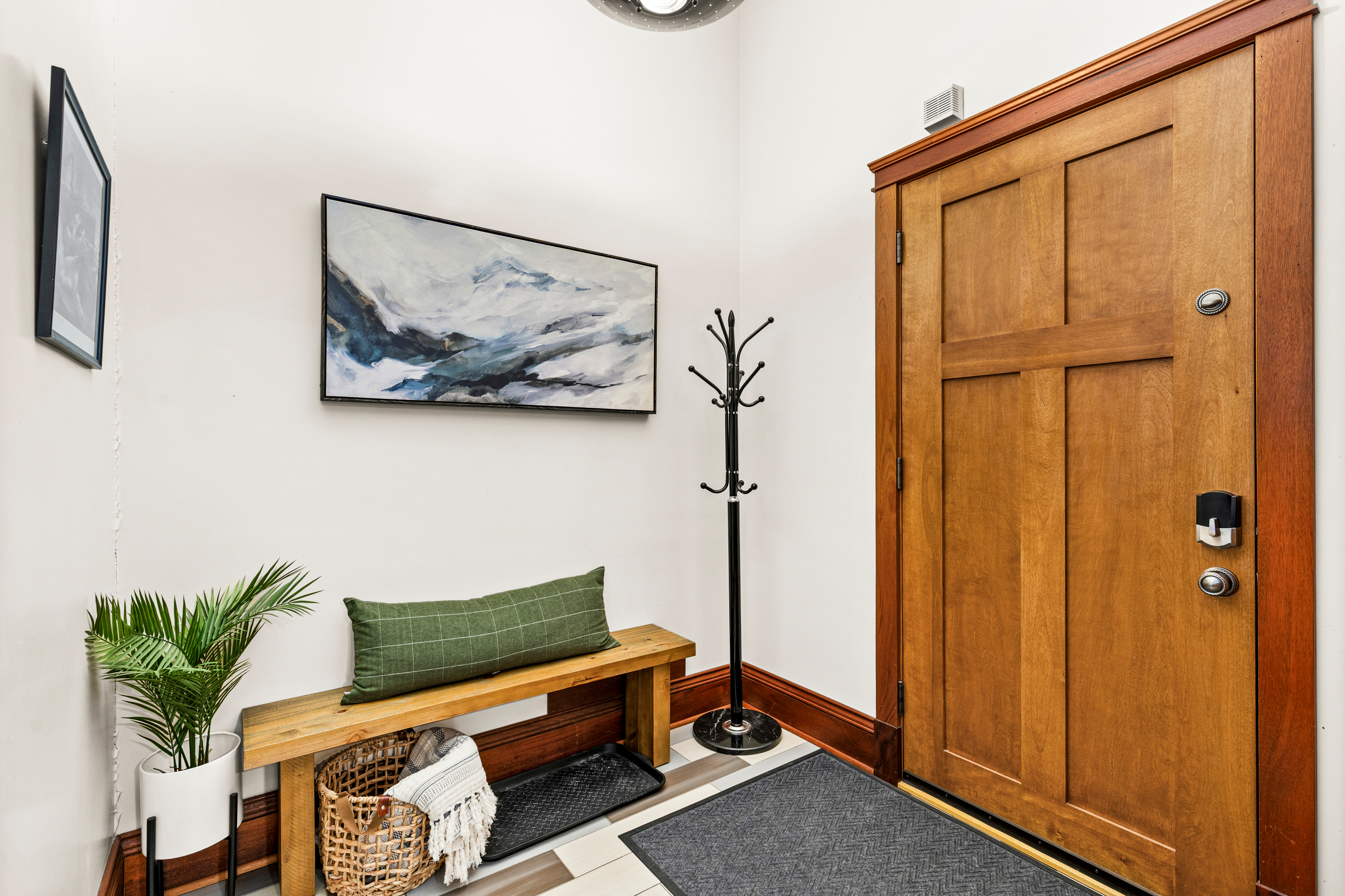 Luxury Condo, Historic Building, Canal Park