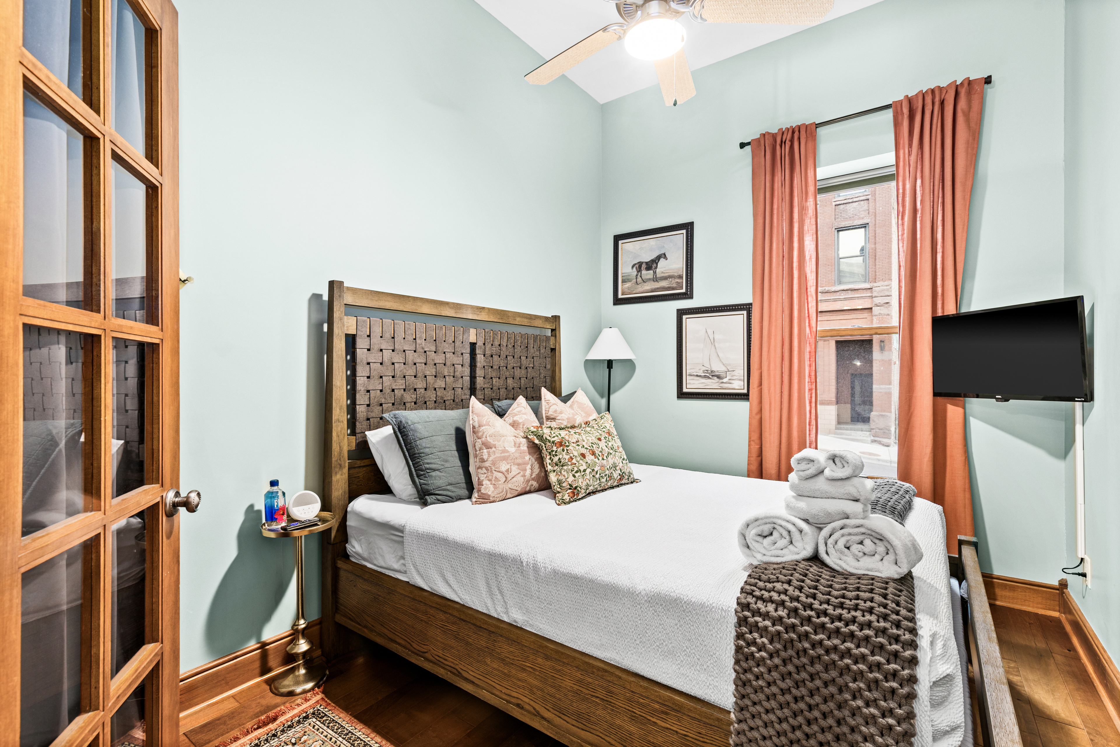 Luxury Condo, Historic Building, Canal Park