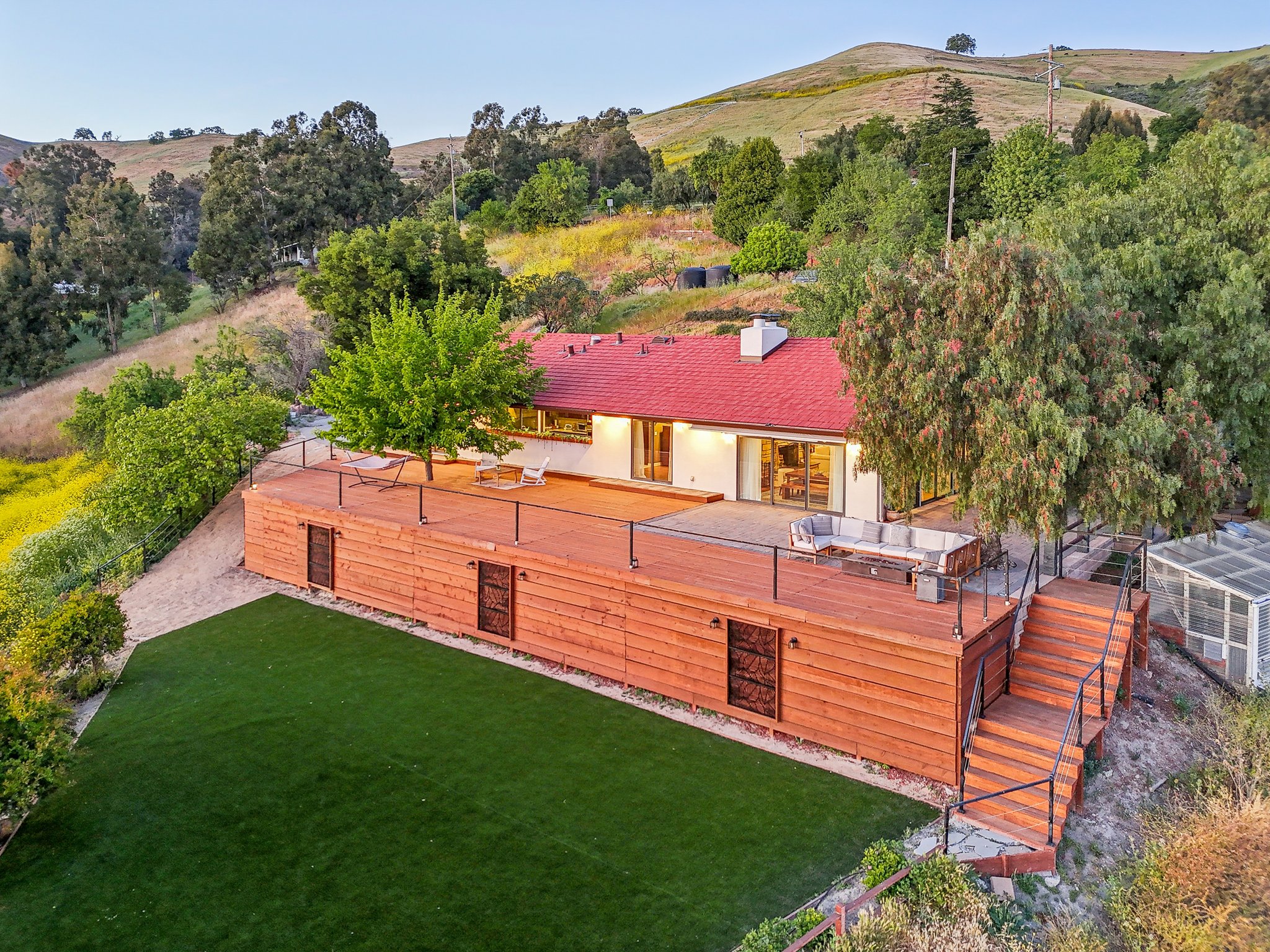 Hillside California Estate with San Jose Skyline Views