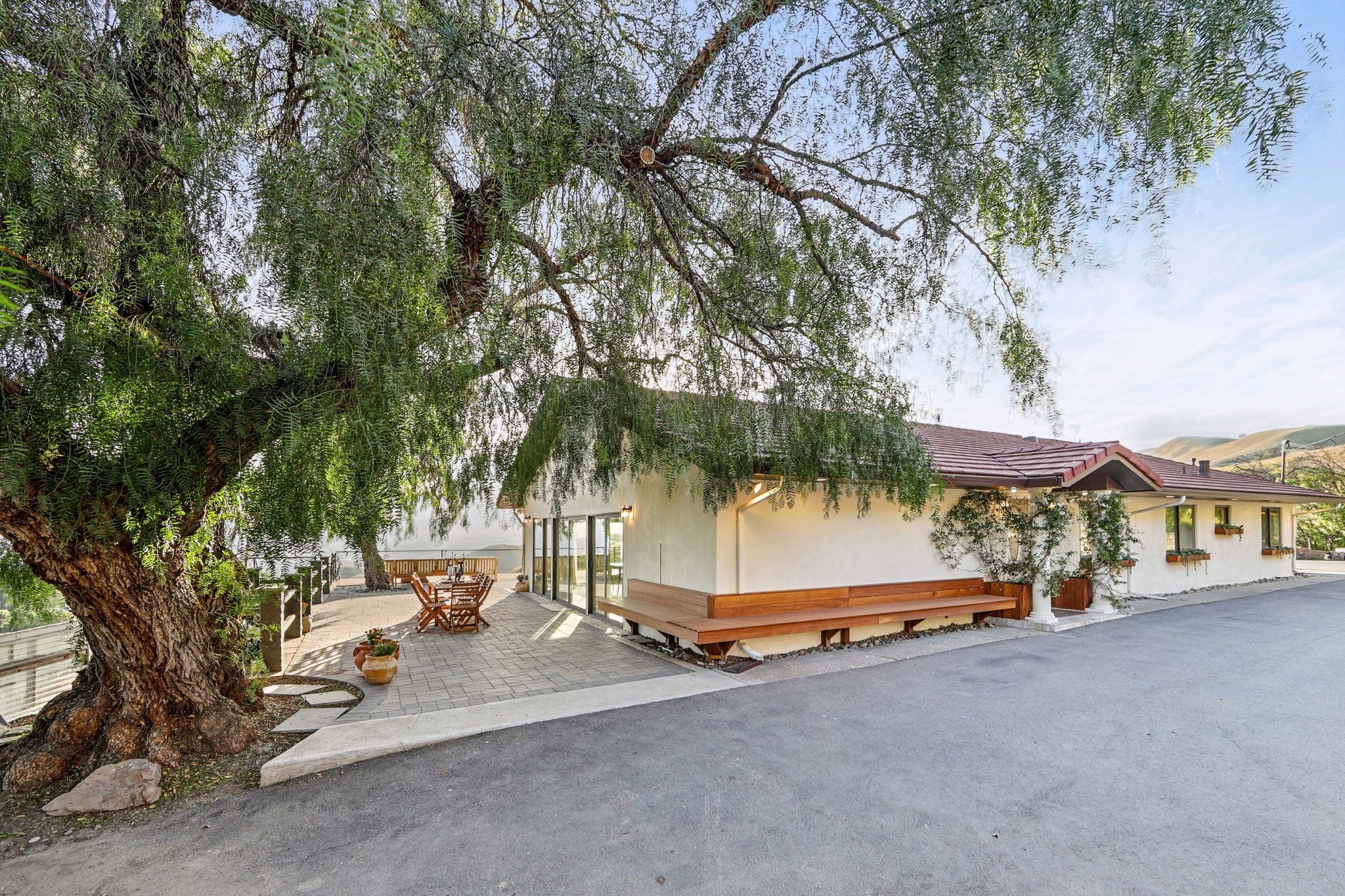 Hillside California Estate with San Jose Skyline Views