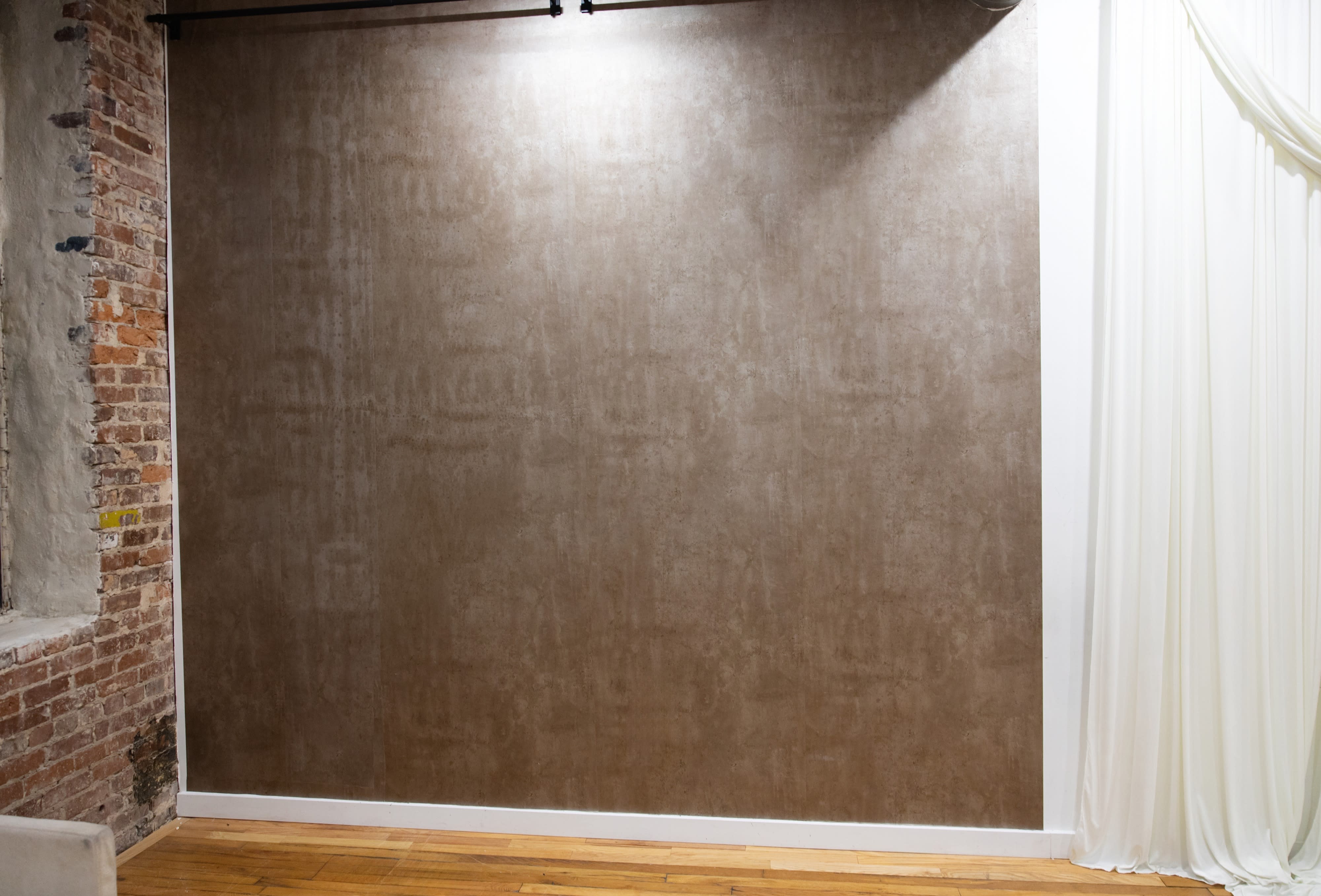 *NEW* Boutique Studio with Luxury accents