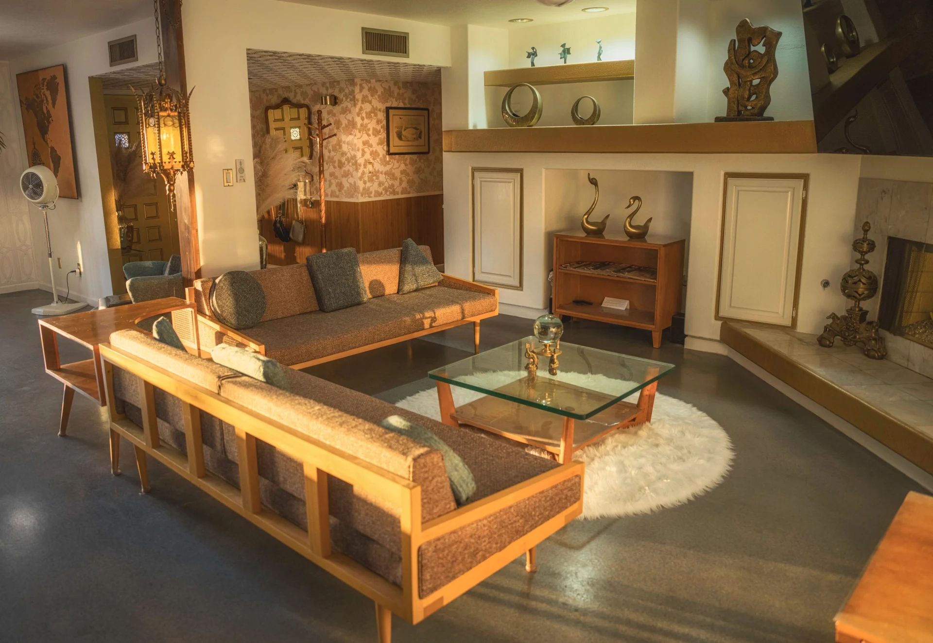 The Pershing House: Cinematic Mid Century Film Location with Curated Rooms