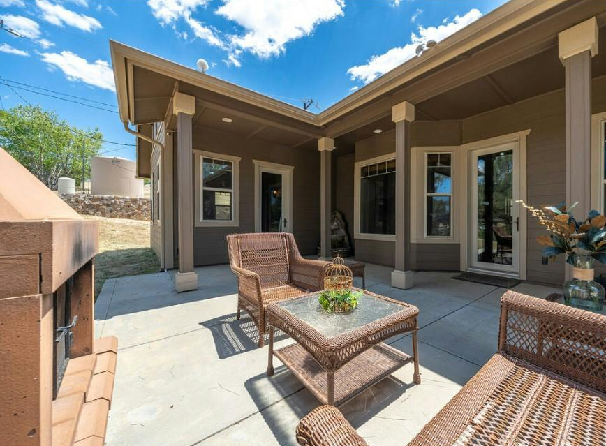 Lake Hughes Mountain Home — Panoramic High Desert Setting