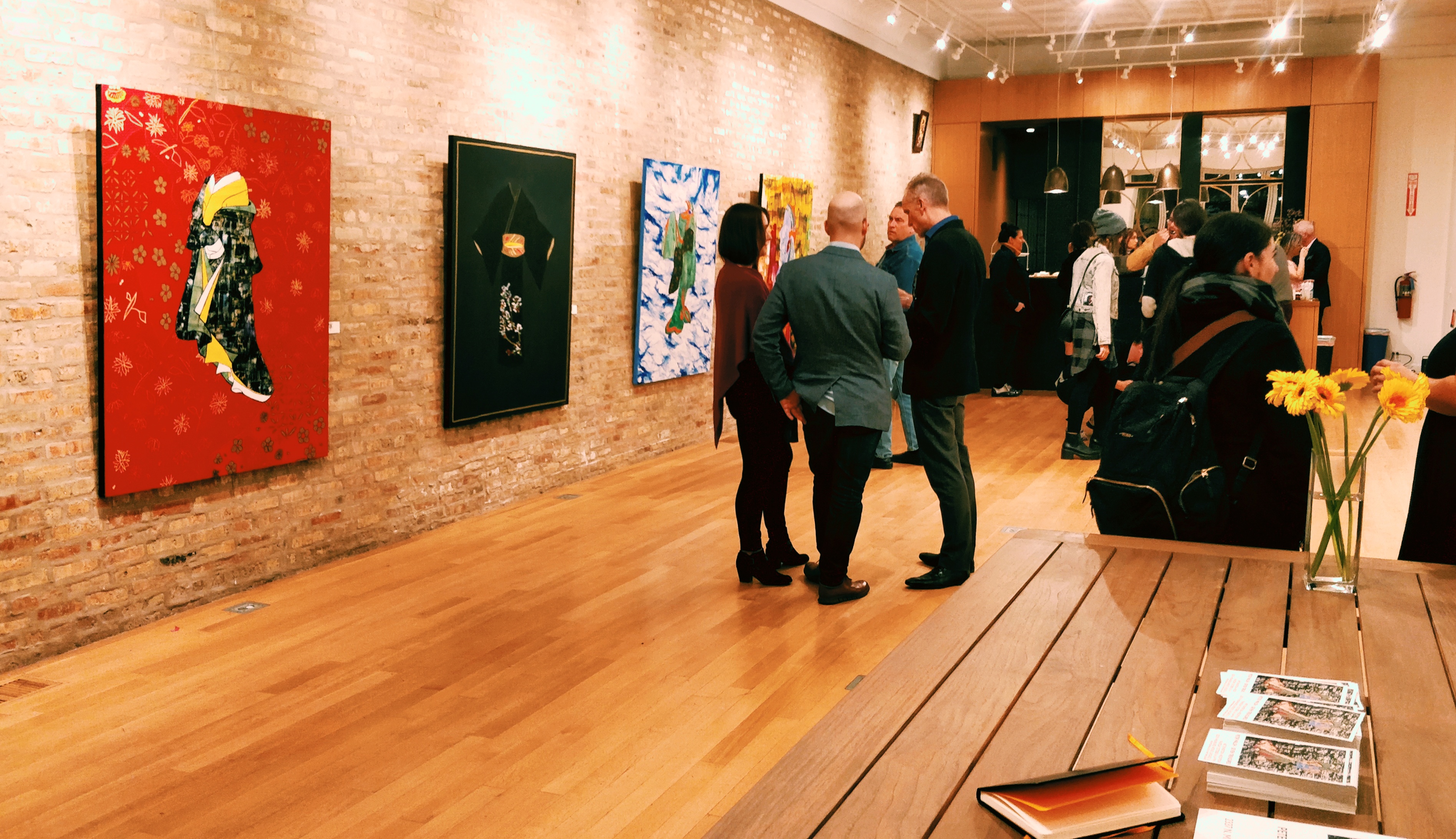 VERSATILE GALLERY IN  LOGAN SQUARE