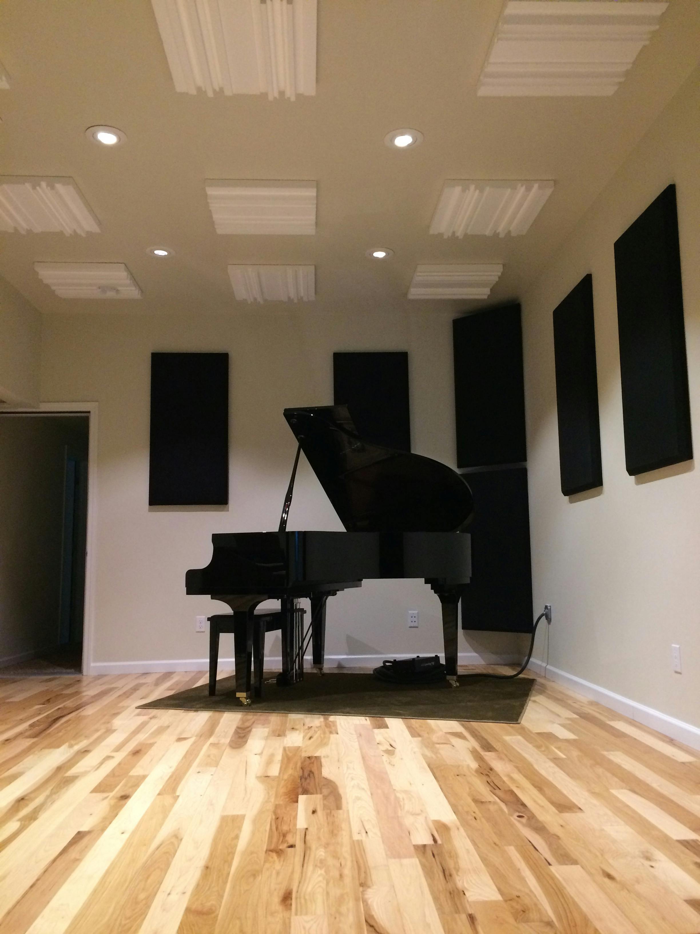 Reinhold Music Studio - recording studio for rent ...