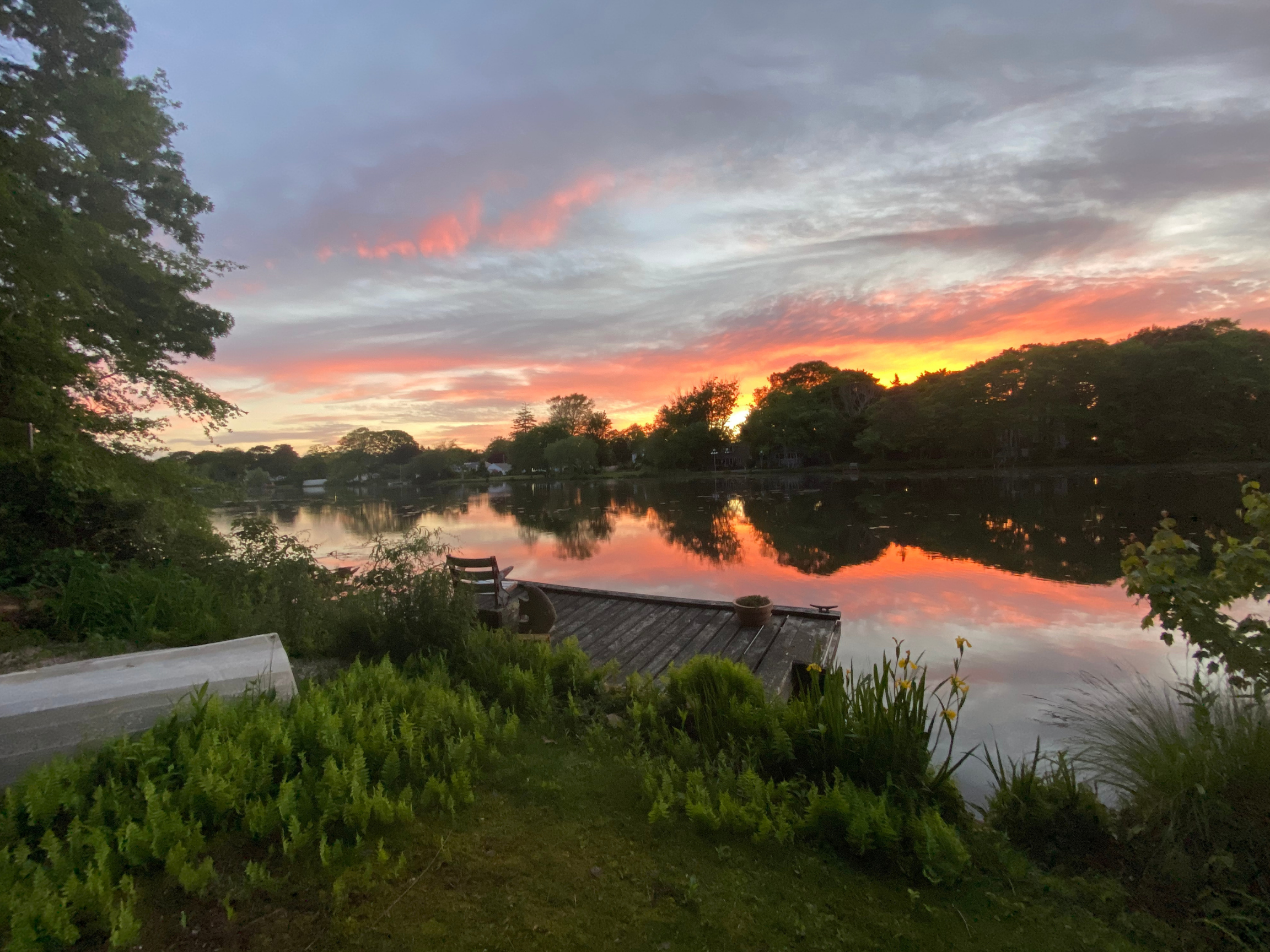 Rustic Cabin on the Lake