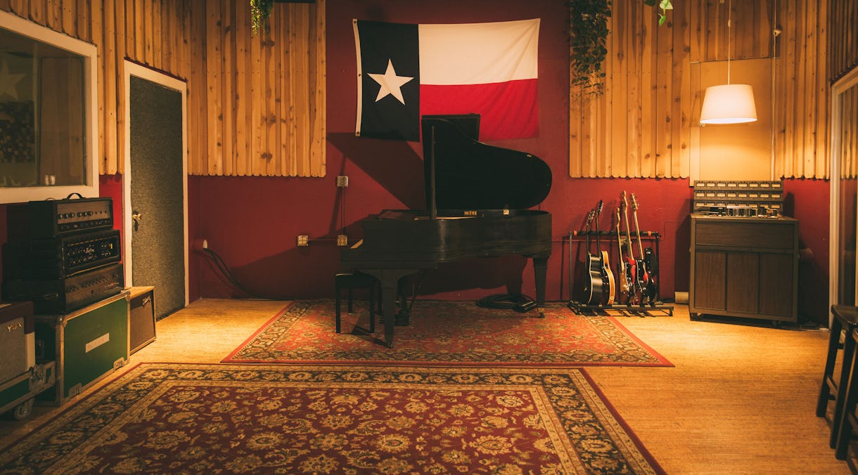 North Austin recording studio space for music, filming, rehearsals