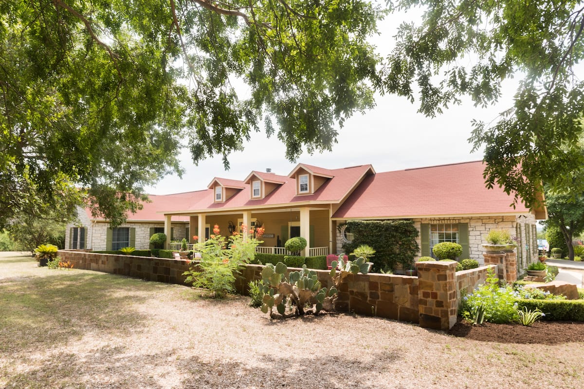 Elegant Villa in Hill Country