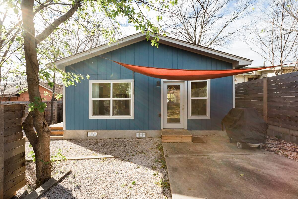 Trendy East Austin Hideaway