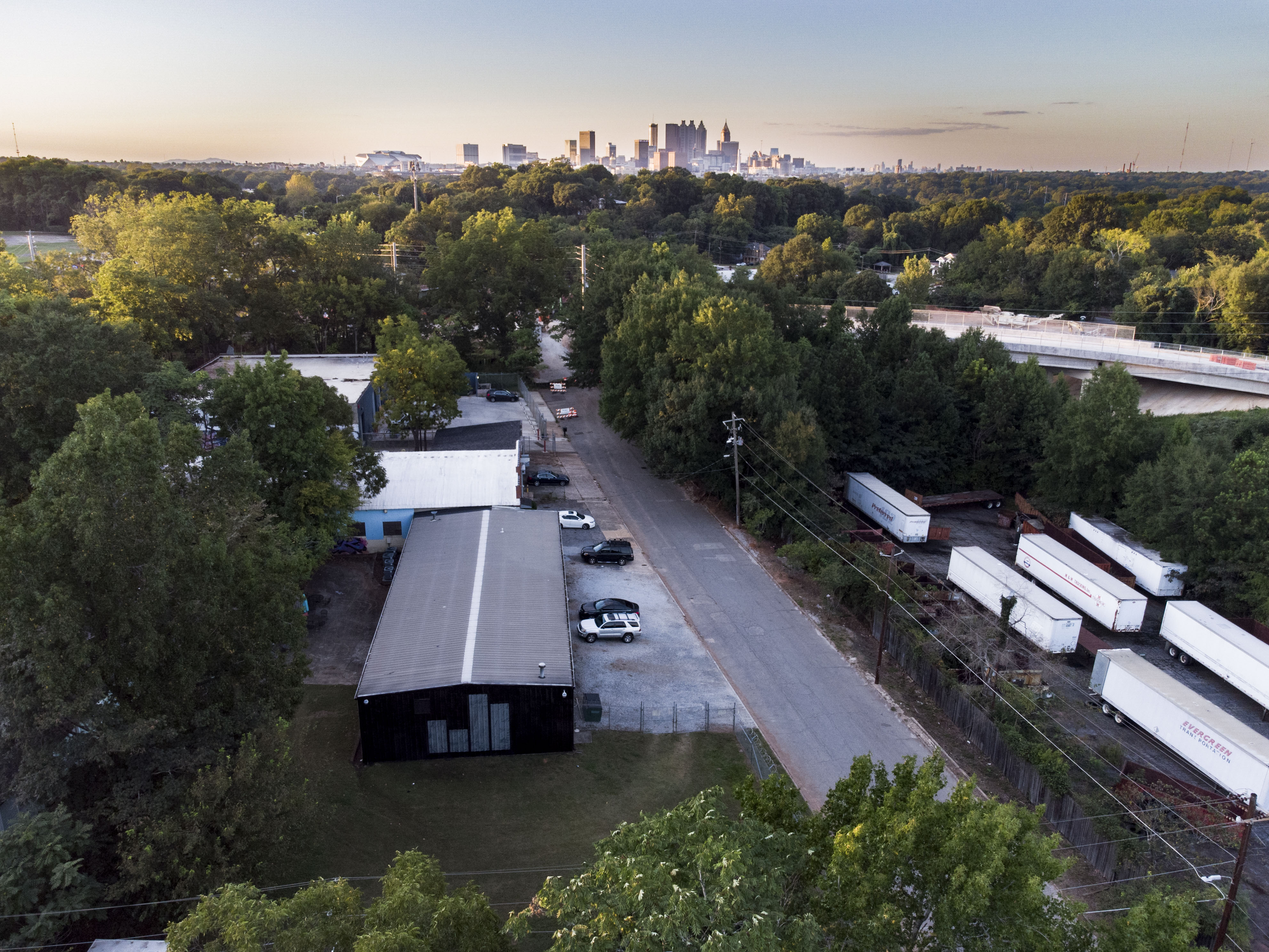 WAREHOUSE w/ RGB Cyc + Exterior Space