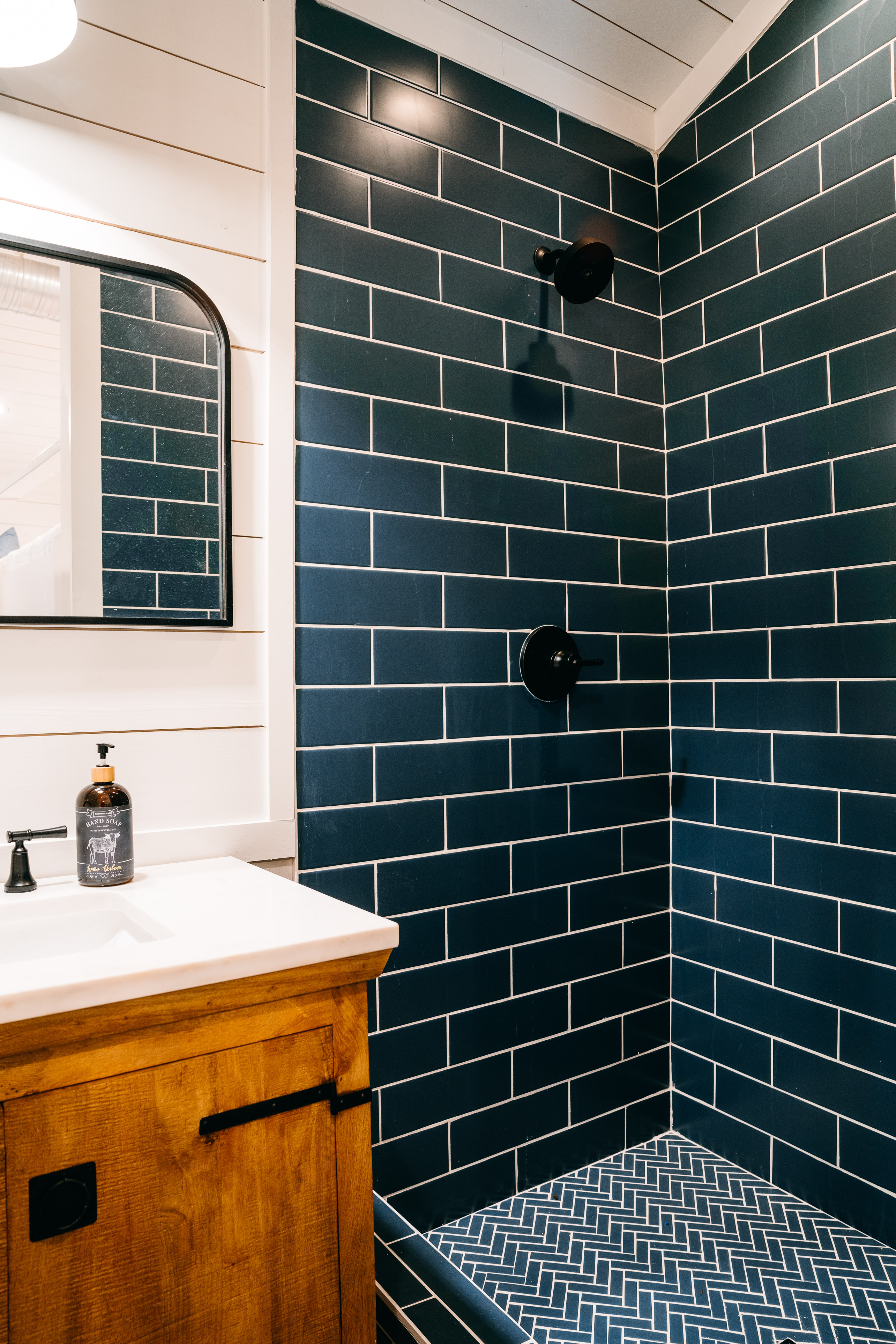 Upscale Barn on Modern Working Farm with 360º Views