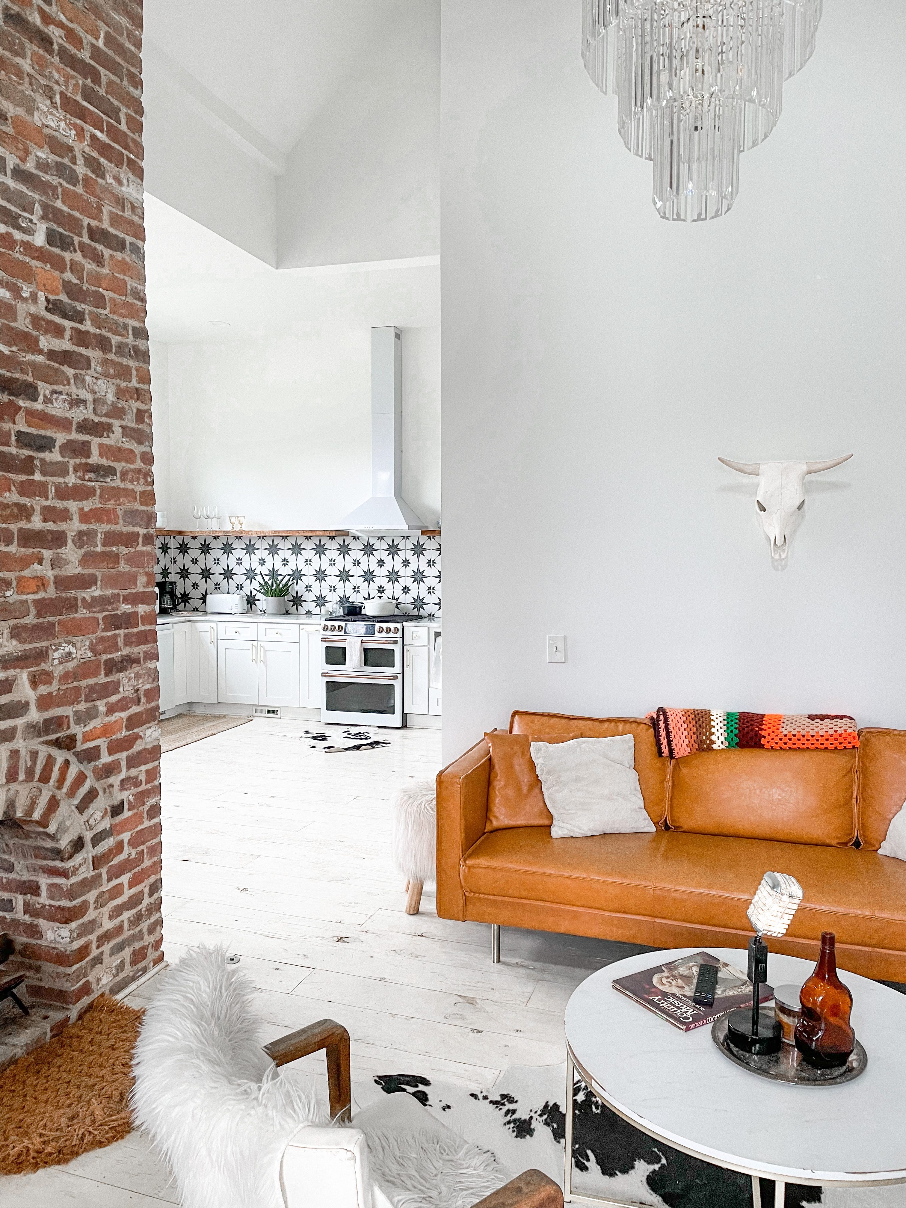 The Yeehaw House (5 min to Broadway)