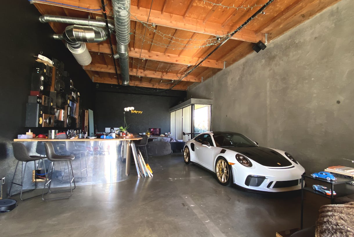 Design forward, creative, converted, industrial Warehouse with a One-Of-A-Kind Bar/club esthetics excellent for filming, photoshoots & event location! 