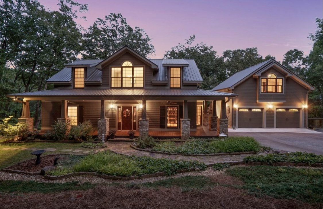 Custom Craftsman on Gated Yonah Mountain Estate