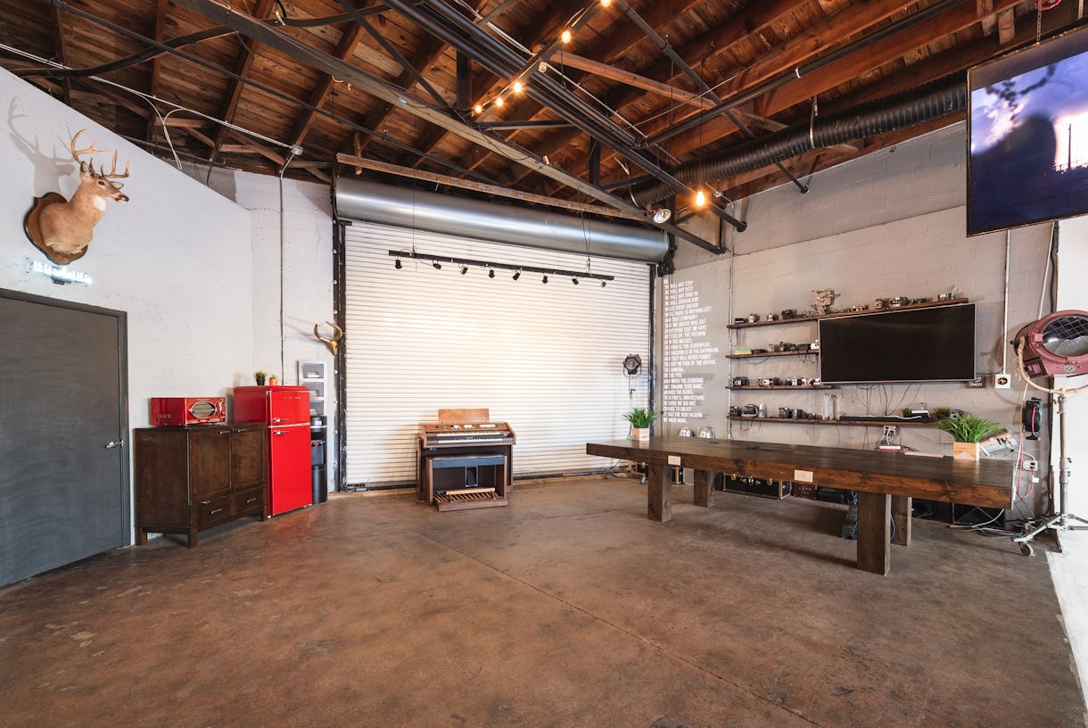 Large Production Studio with Coffee and Bar in Historic Arts District