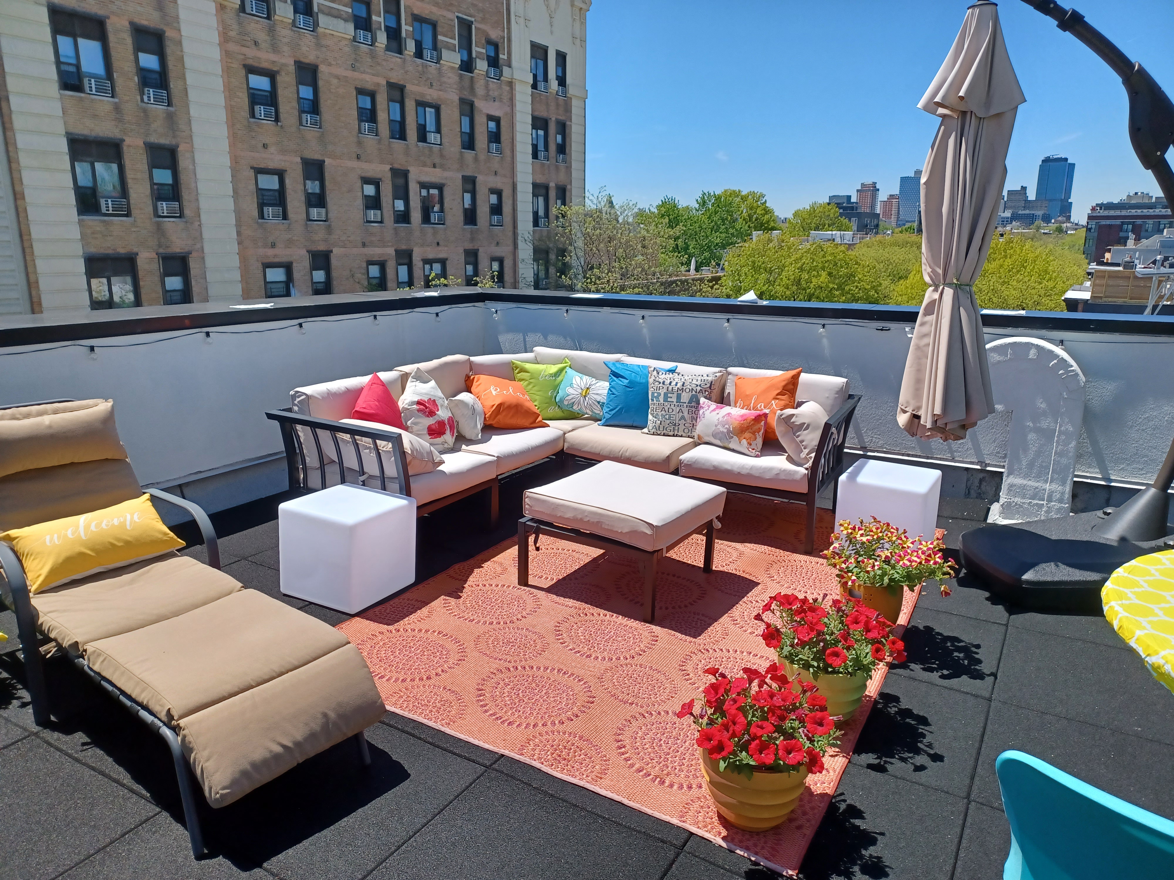 Private Roof Top with Manhattan and Brooklyn Skylines