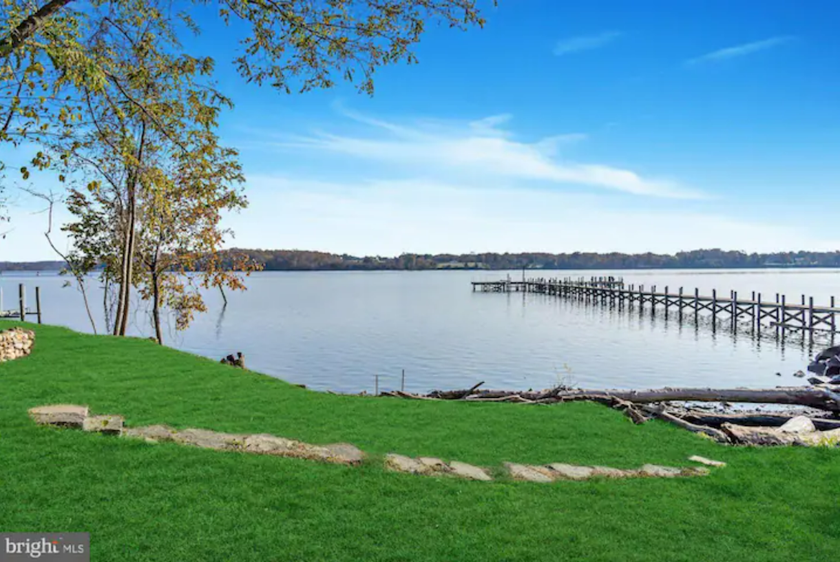 Water View Home by The Potomac River