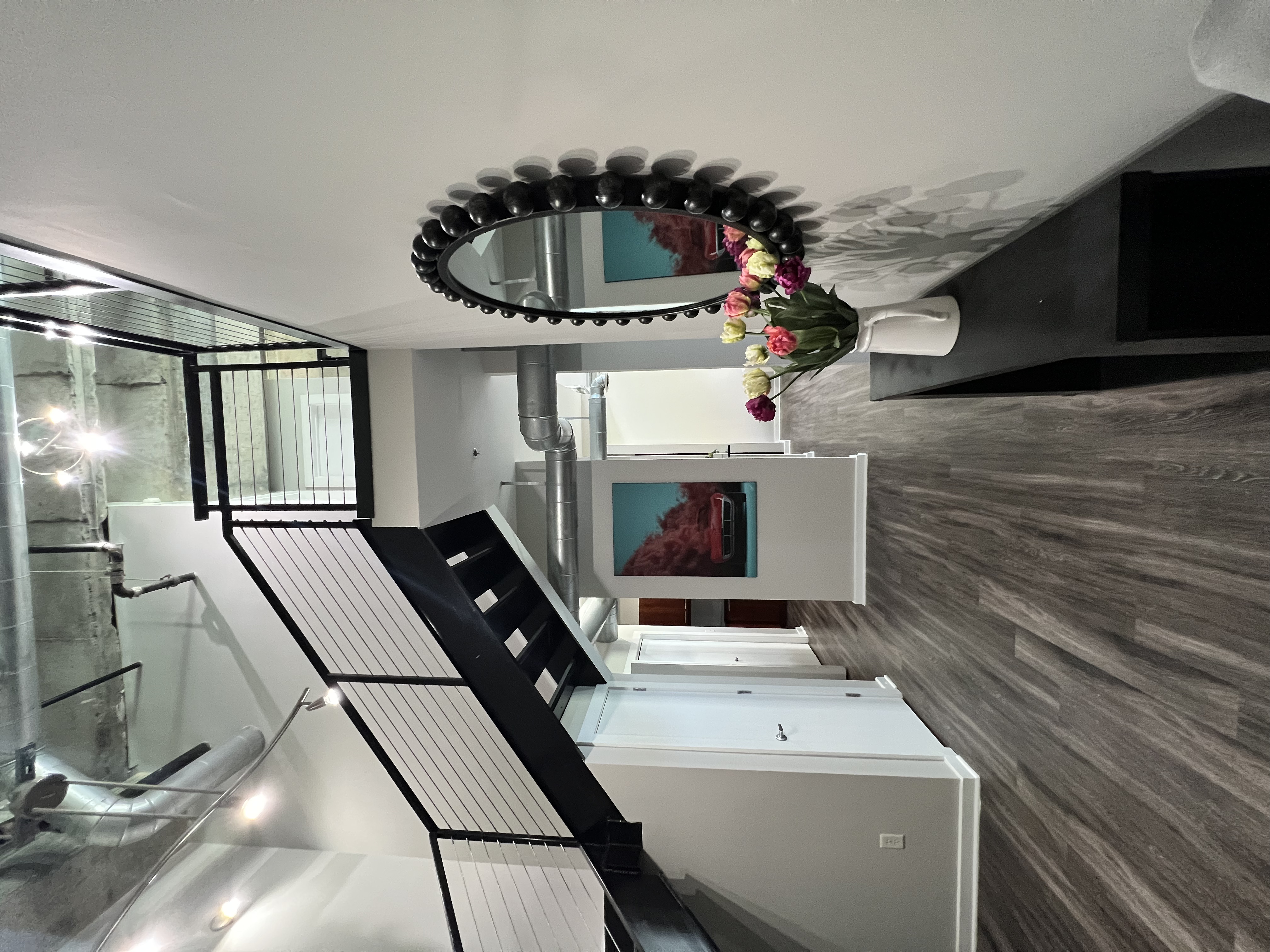 Exquisite Contemporary Atlanta Loft 