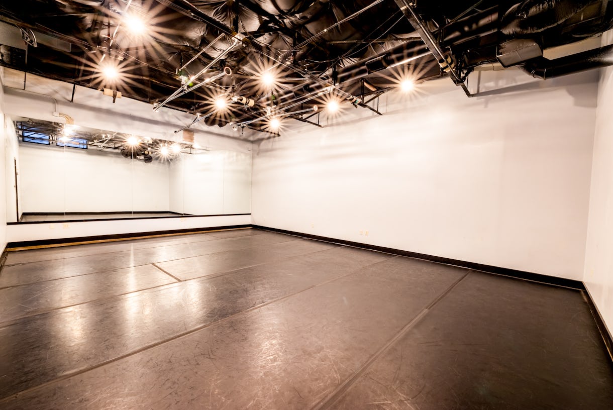 Soar Creative - Large Dance/Pole Studio