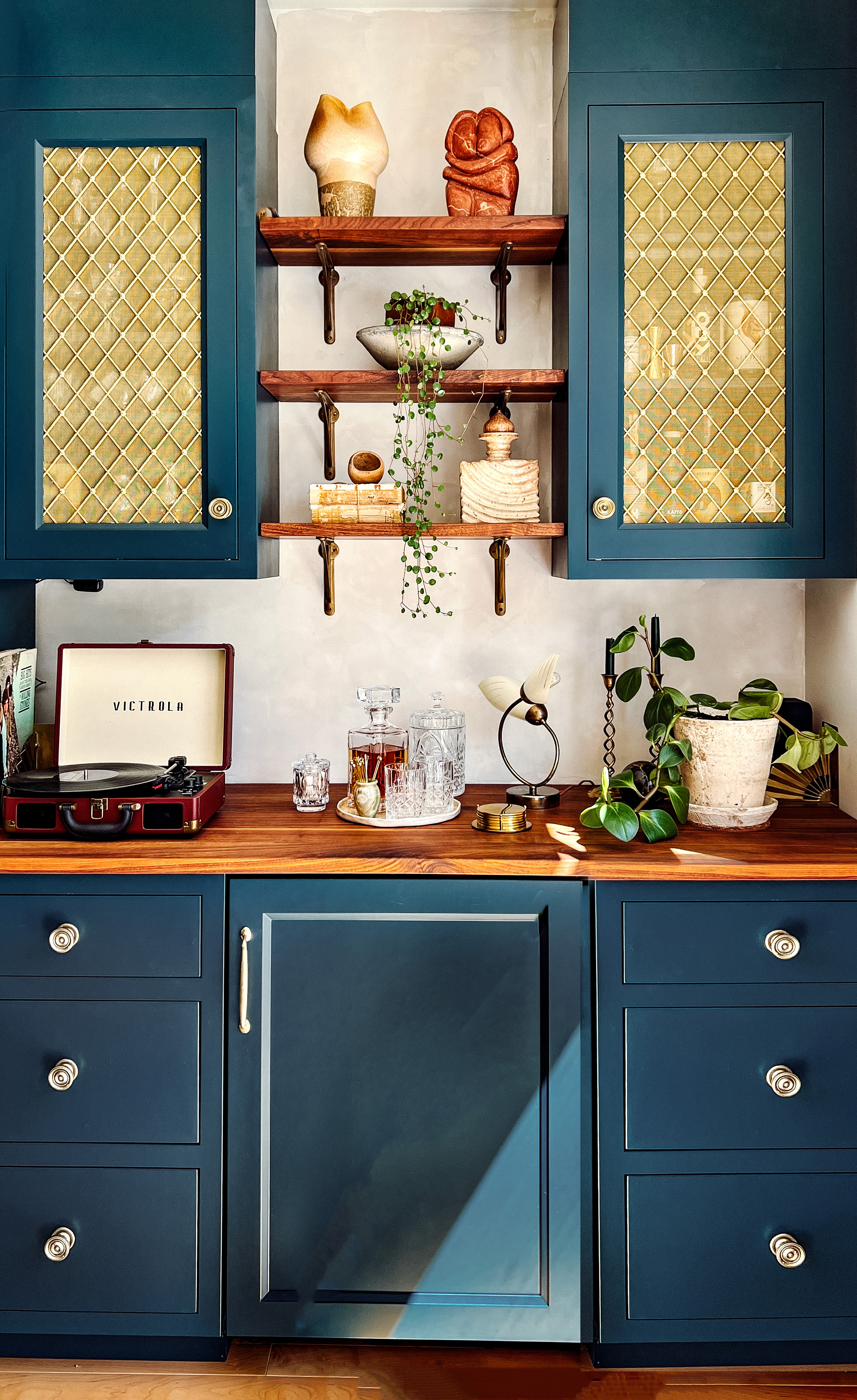 San Francisco Modern Victorian Filled with Natural Light