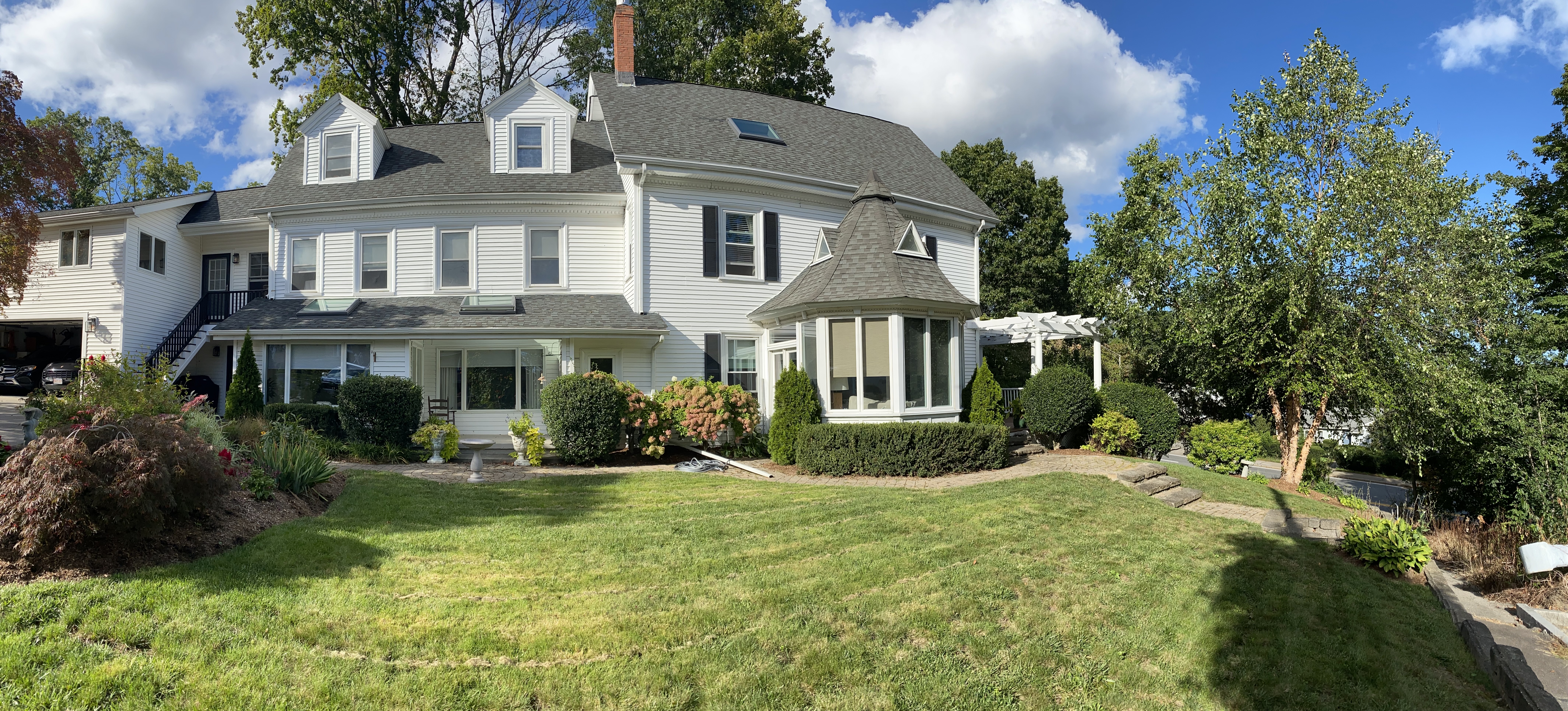 Sophisticated Farmhouse 