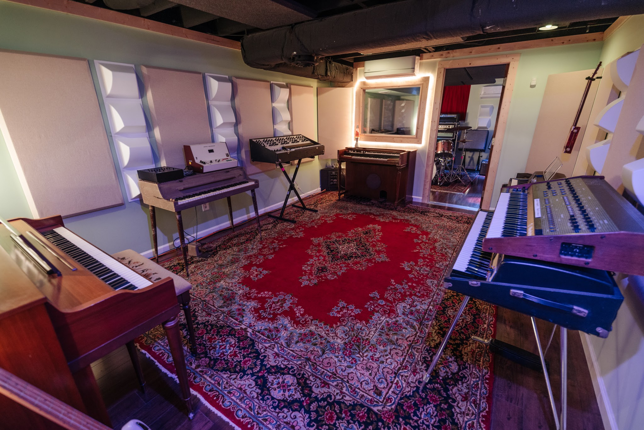Maple & Mint Studio: Writing, Recording, Video Space