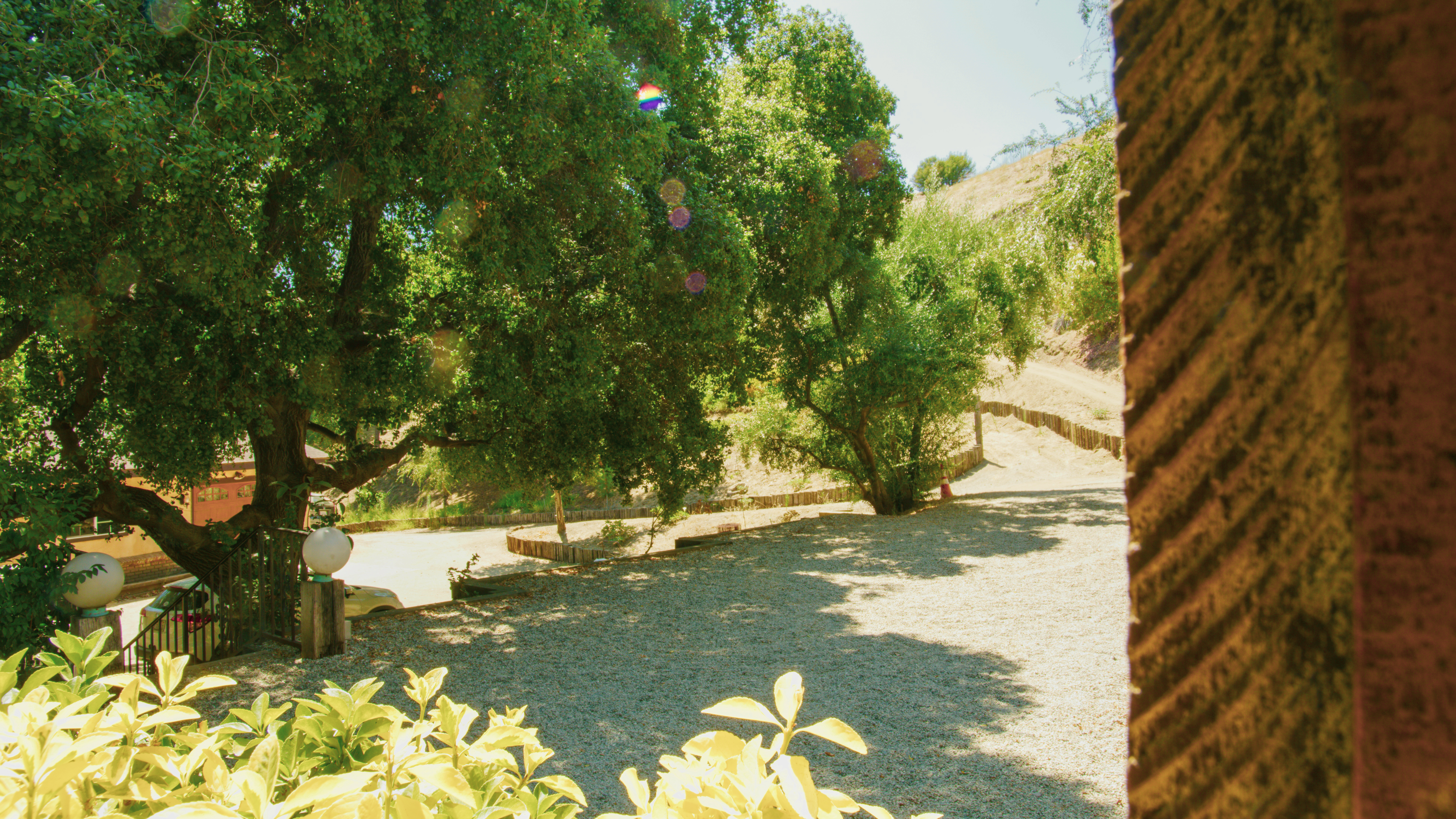 LA TUNA LOCATION'S RUSTIC CHALET