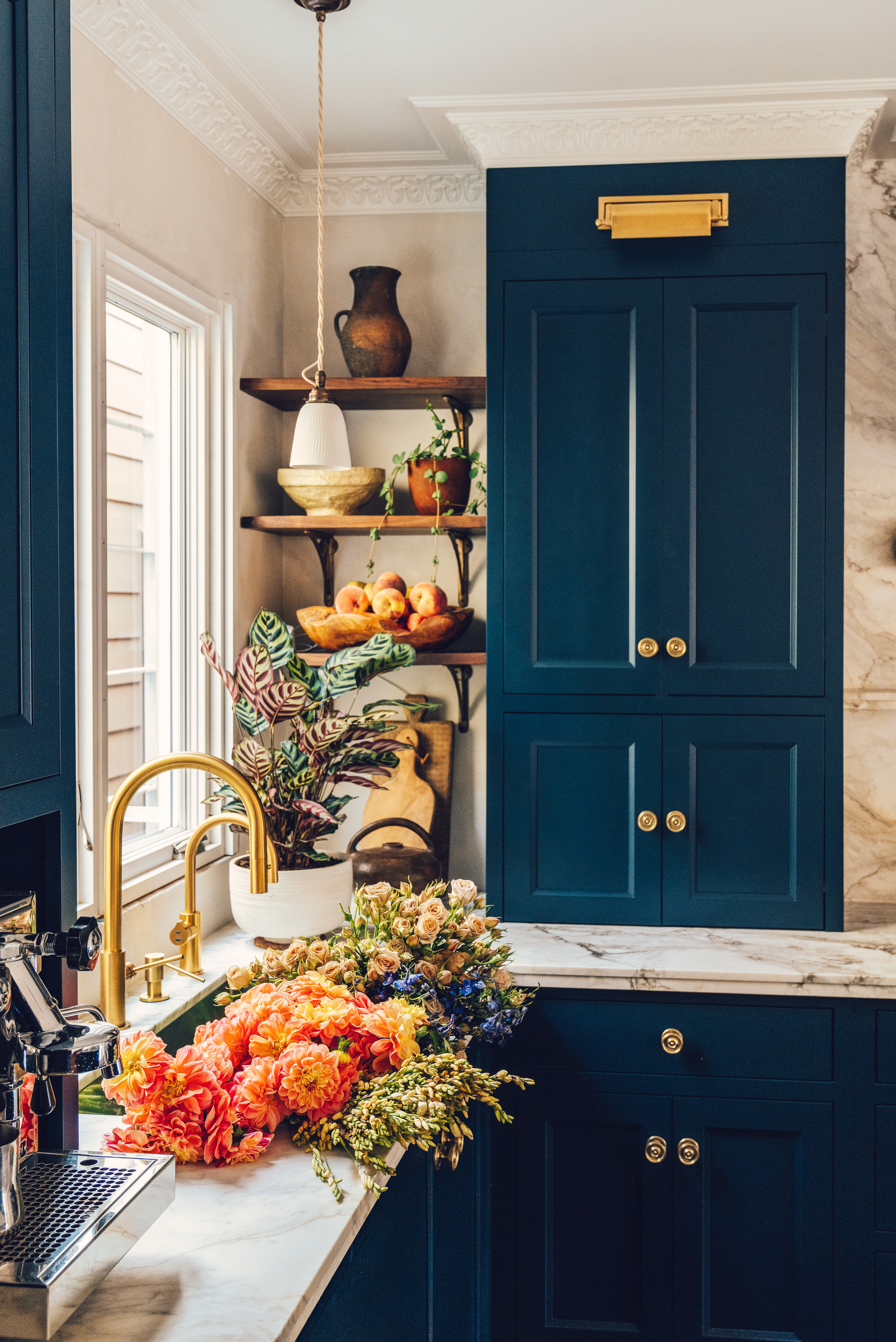 San Francisco Modern Victorian Filled with Natural Light