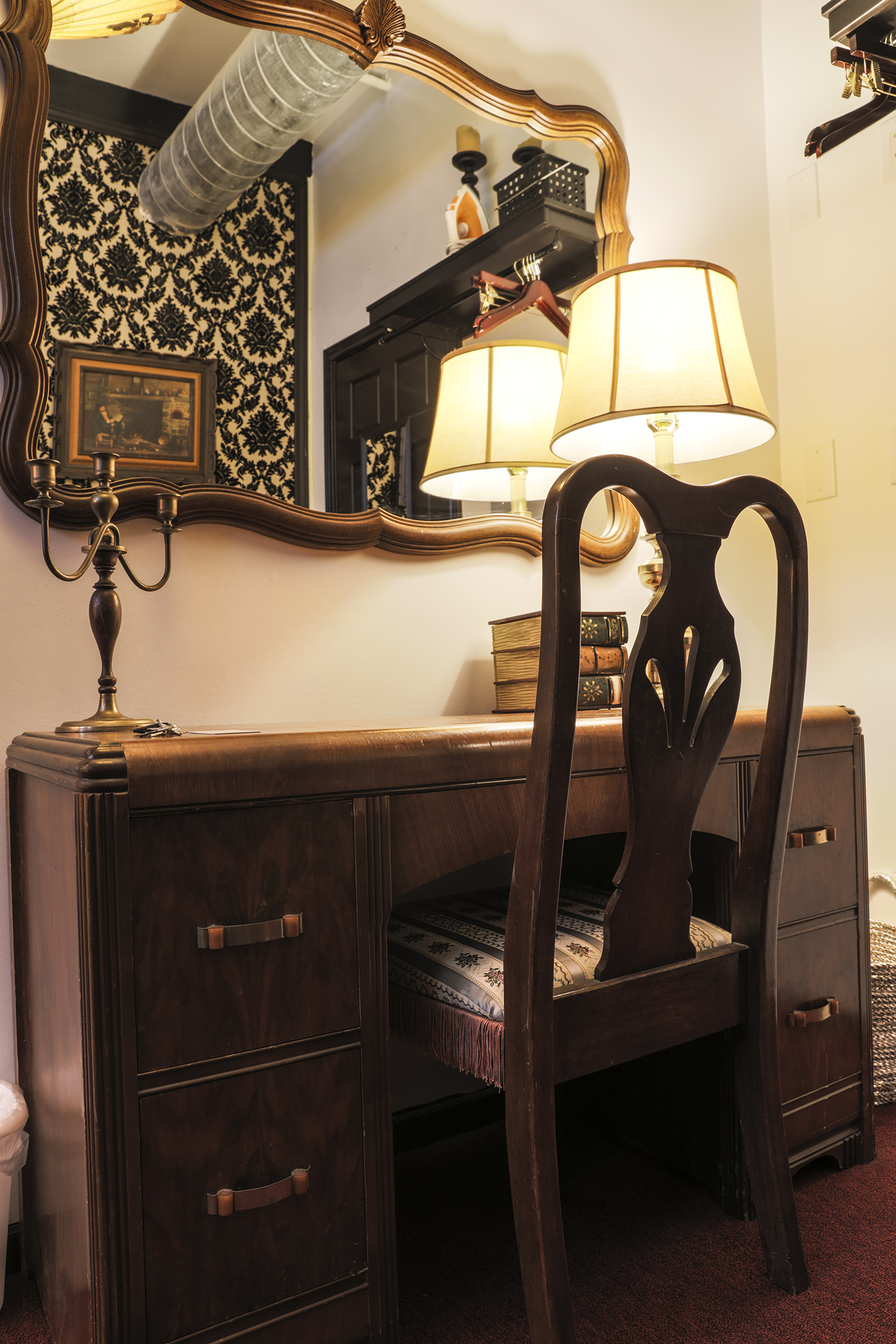 1920s Inspired Speakeasy