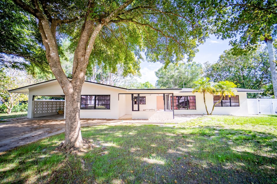 The Florida Betty Bungalow