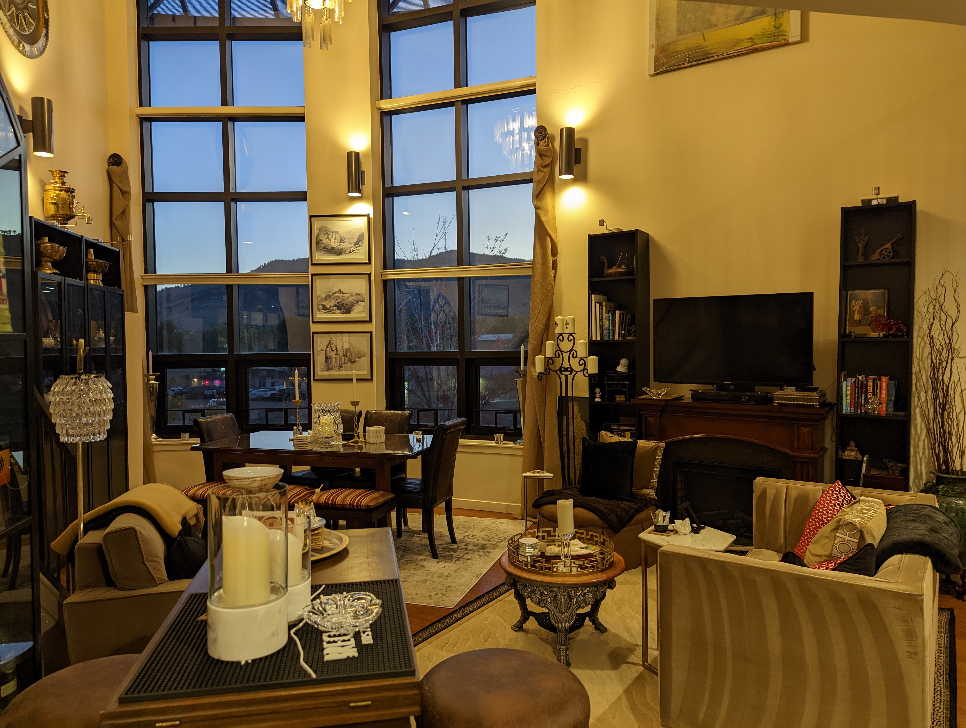 Top floor condo with expansive windows facing the foothills of Boulder Colorado