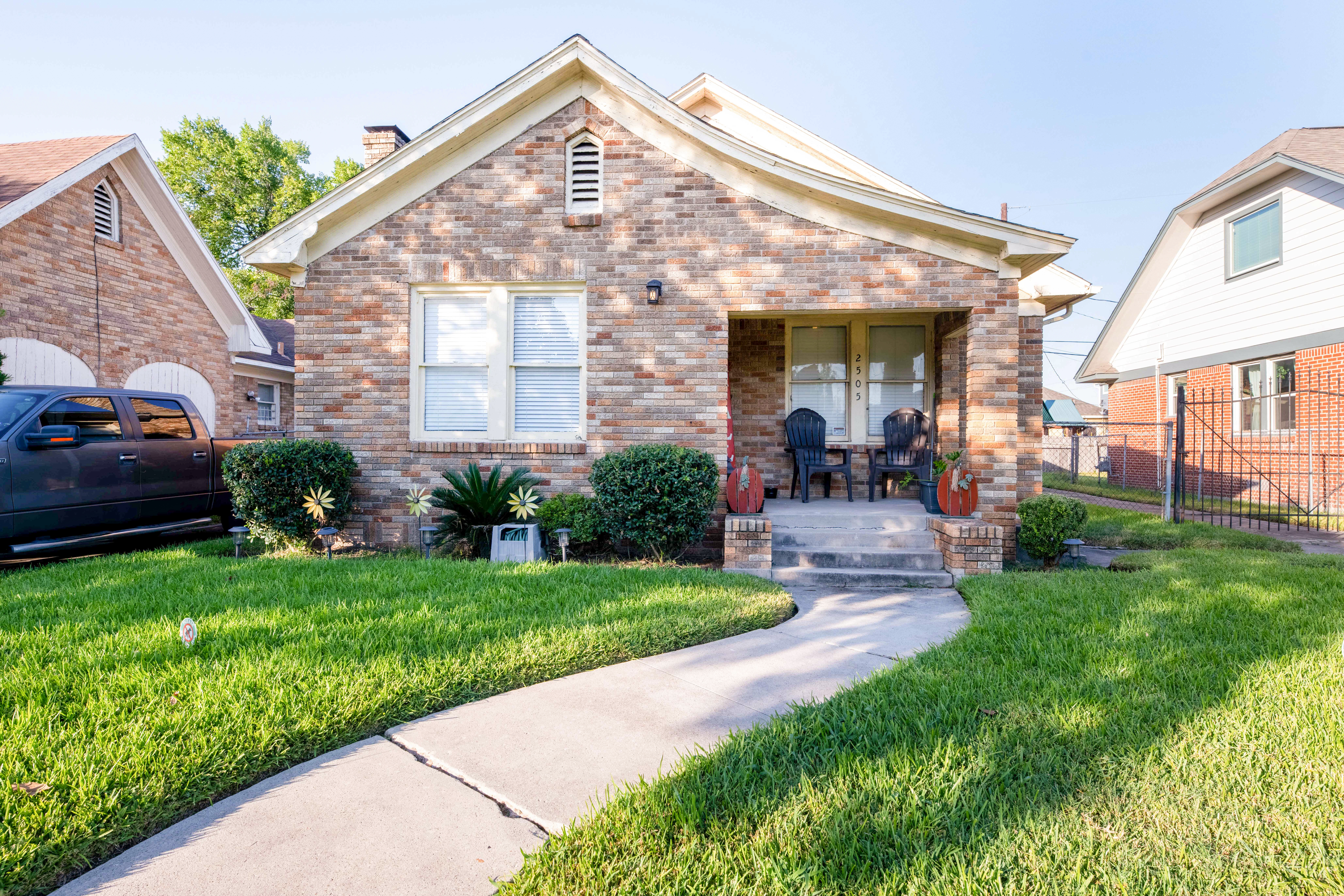 Urban Bungalow with Historic Touches