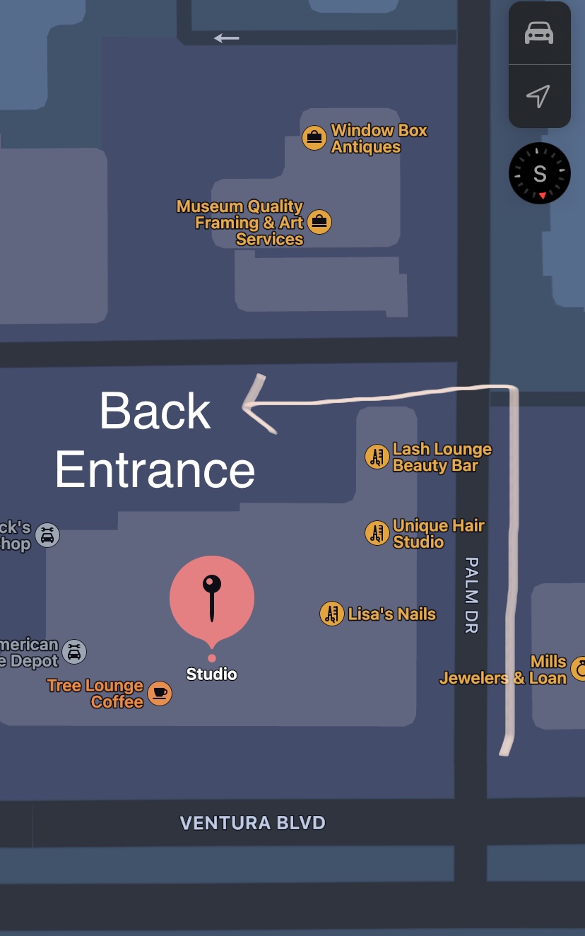 Cute Photo and Video Studio With Two Rooms 