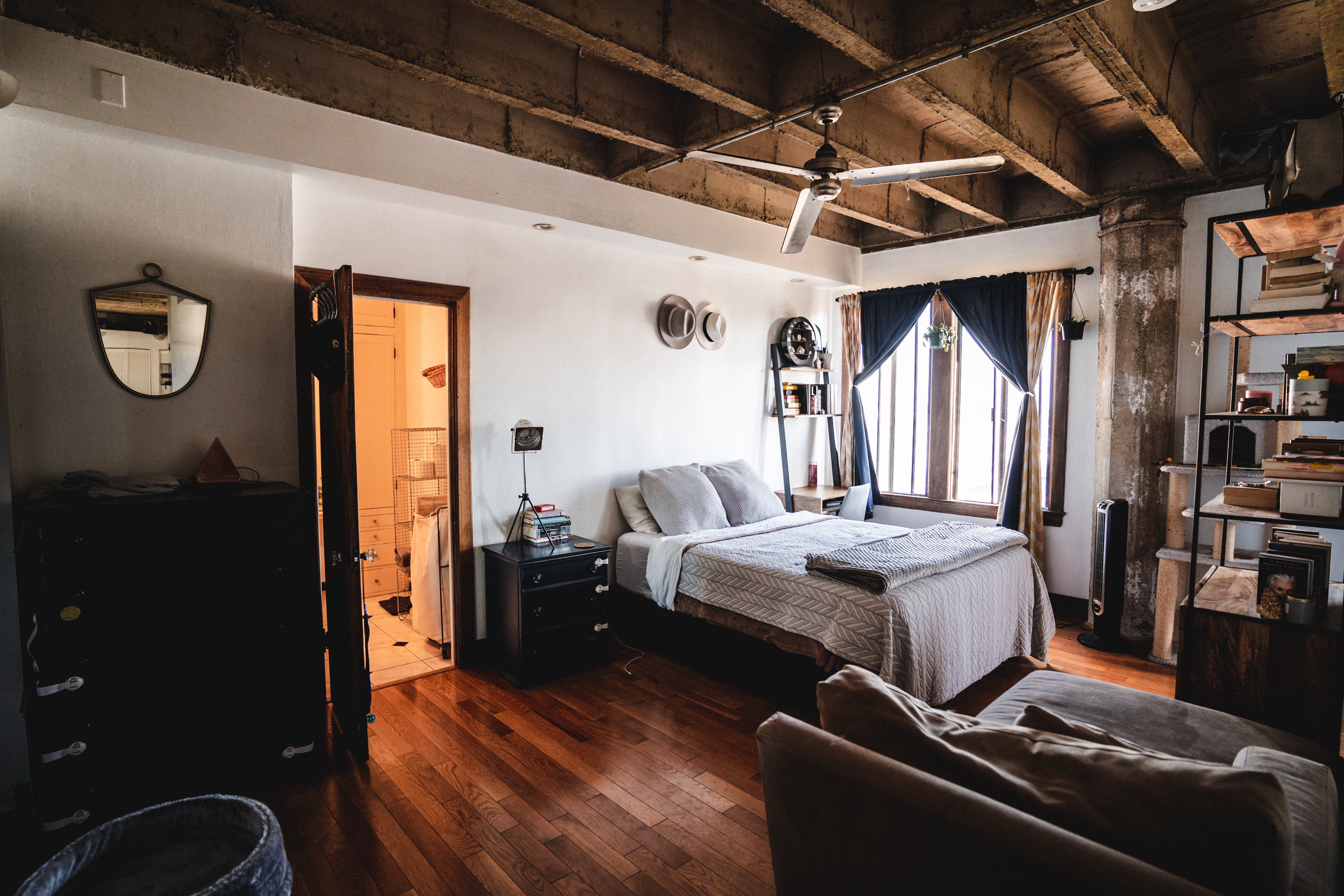 Spacious Downtown Historic & Rustic Modern Condo/Loft/Apt