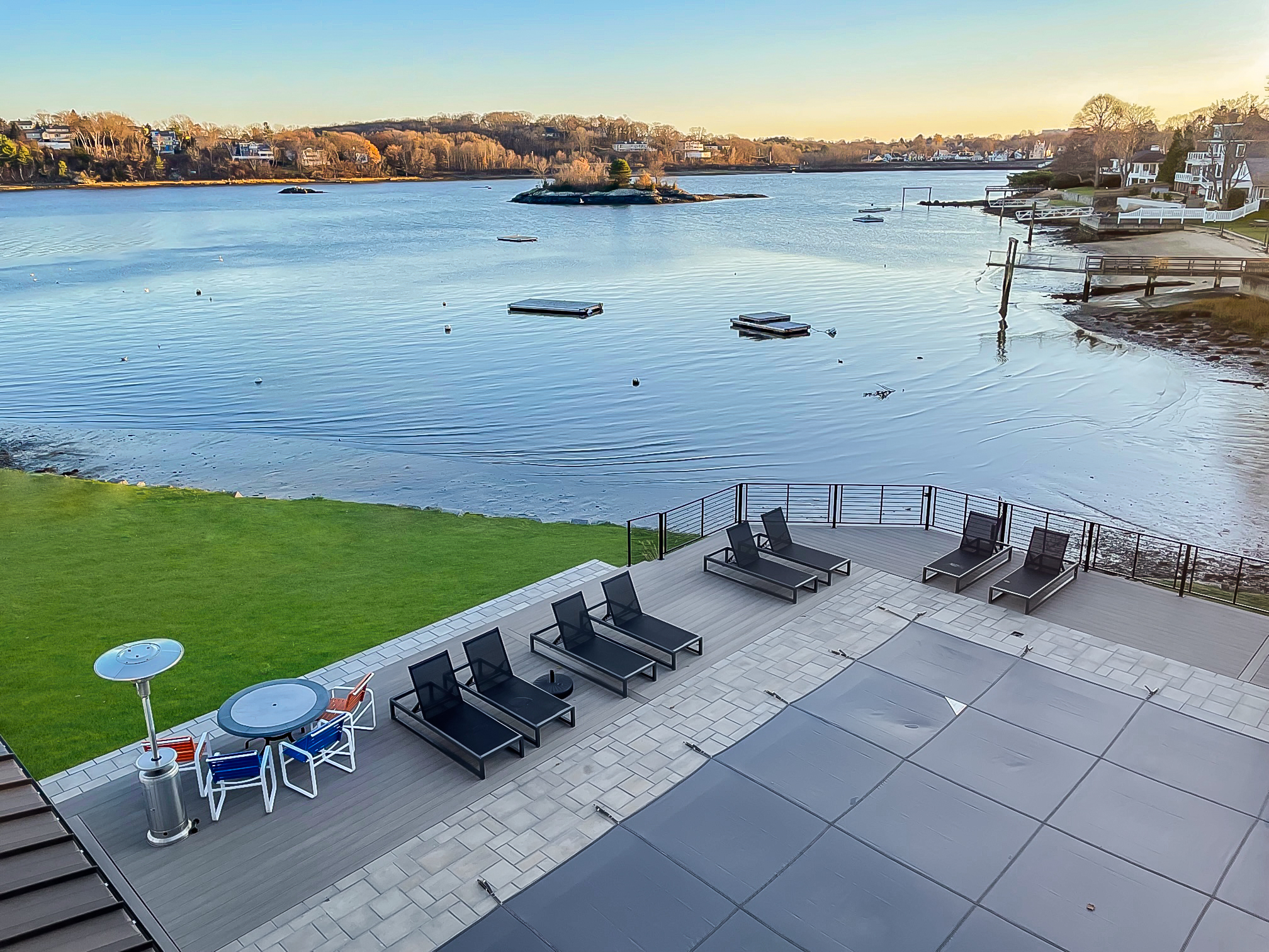 Oceanfront Vintage MANSION with 70's/80's style, Arcade, Indoor Bar, Pool