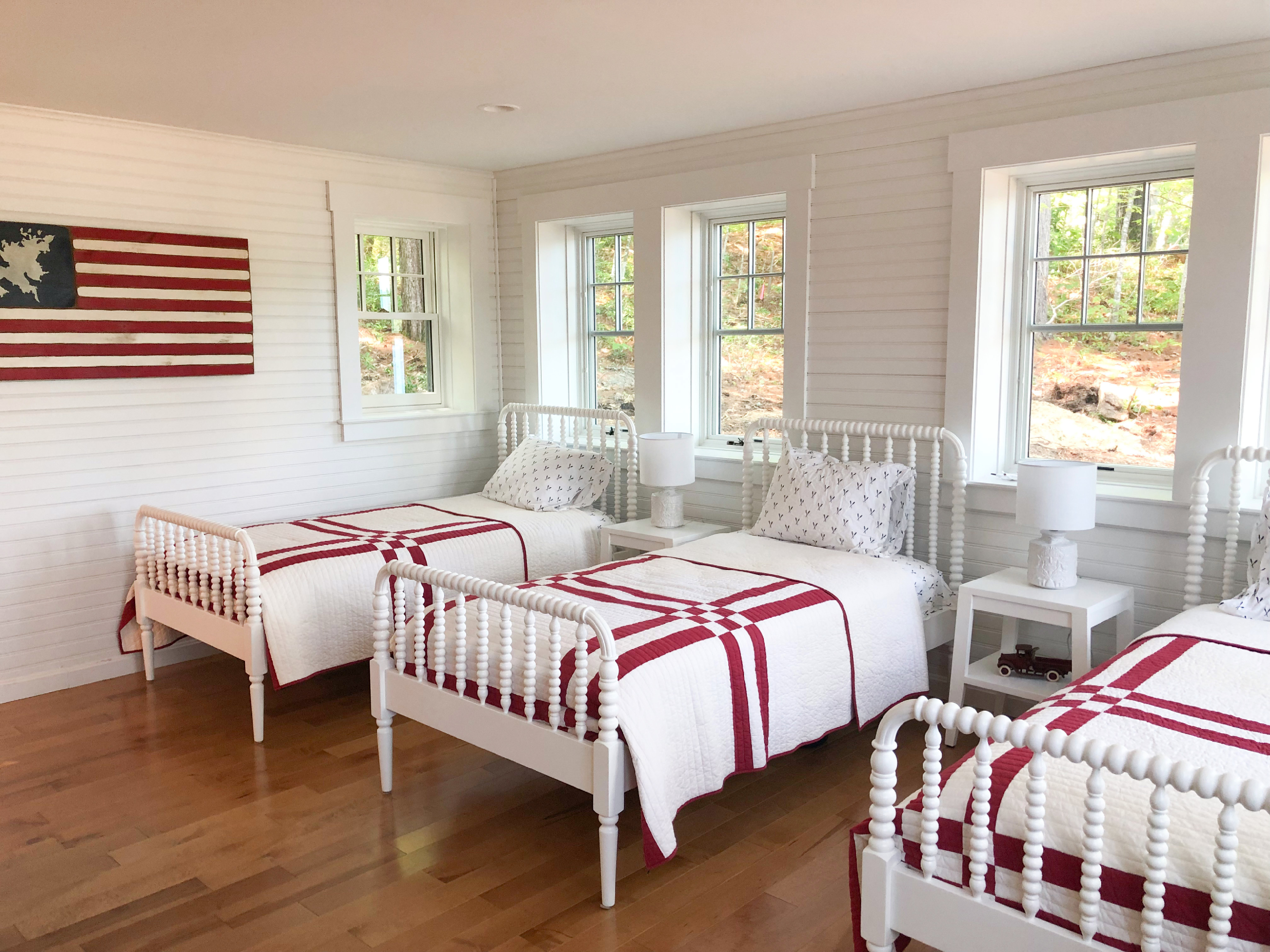 Stunning Lakeside Cottage, Just 2 Hours from Boston