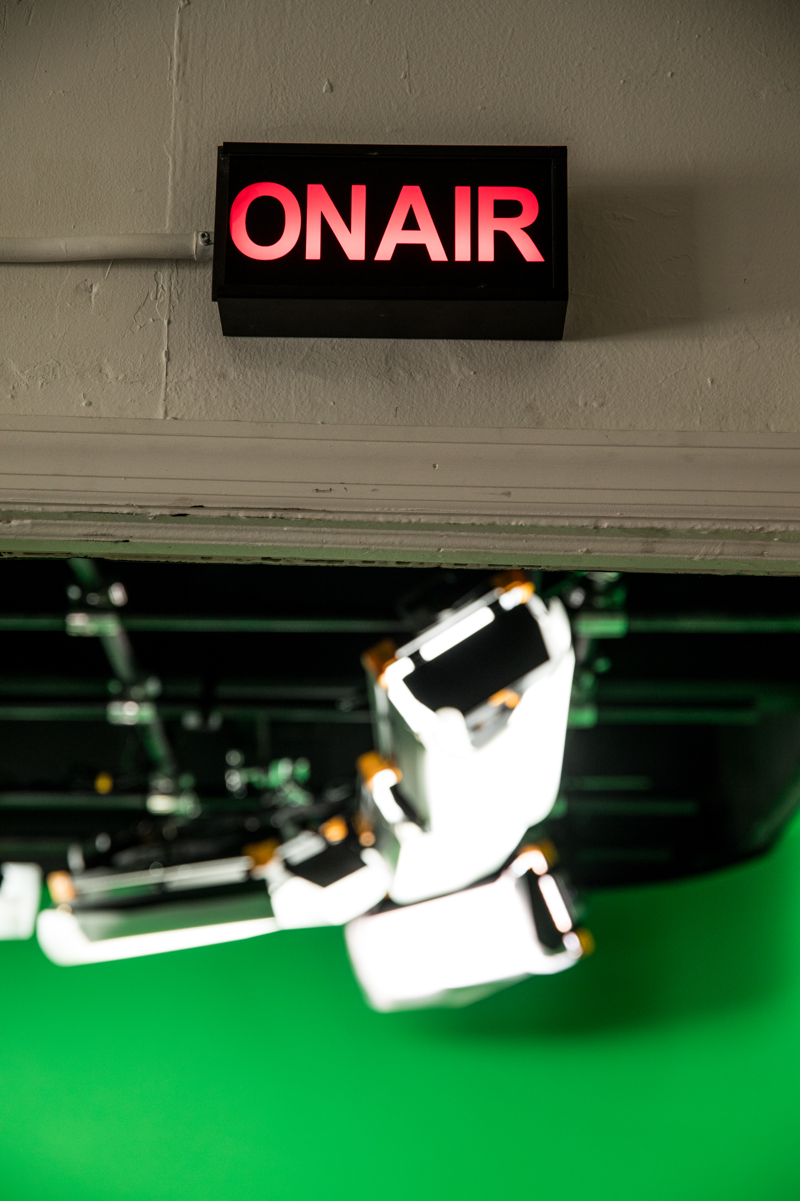 Midtown NYC Green Screen Studio with Full Production Services – Including Filming Crew, Livestream, & Filming Equipment