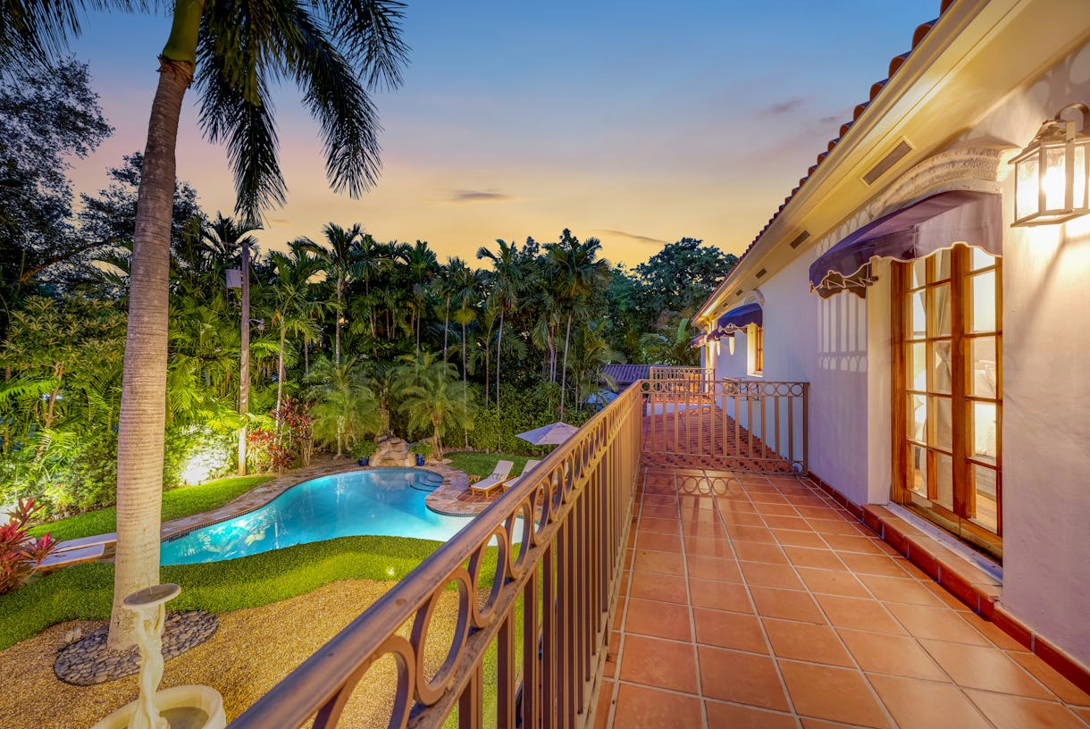 Breathtaking Villa in the heart of Coral Gables!
