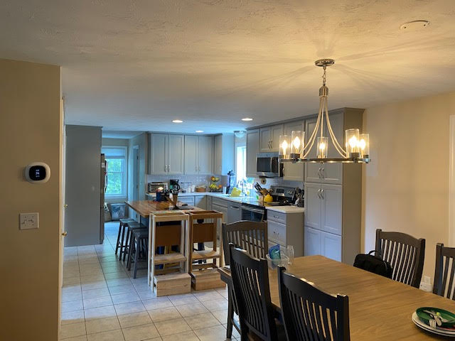 Modern Home with Large Yard in Bridgewater on cul de sac