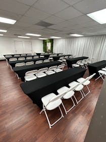 Conference Room (Big)
