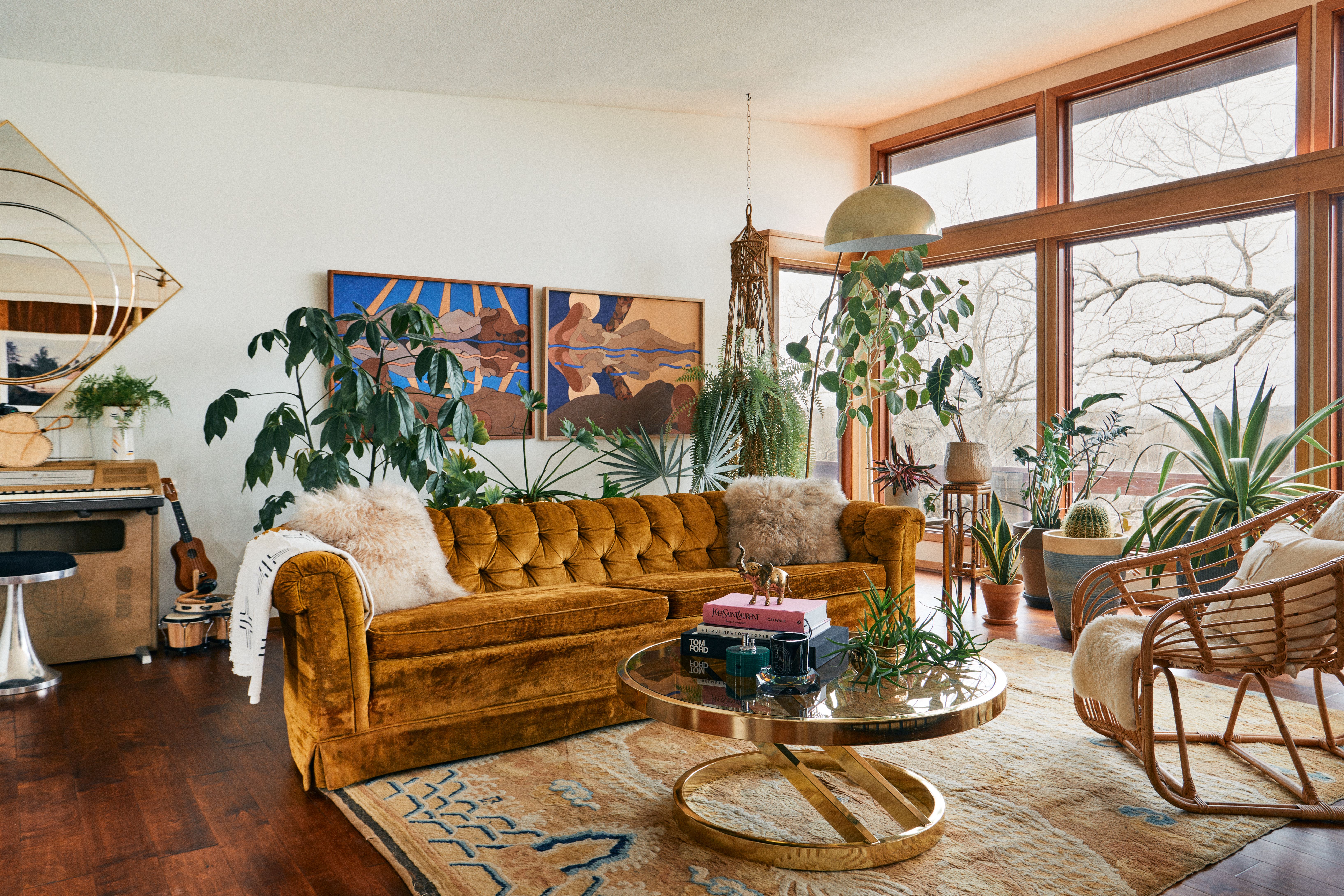 Inspiring Riverside Retreat: Experience Mid Century Magic in our One-of-a-Kind Gem!