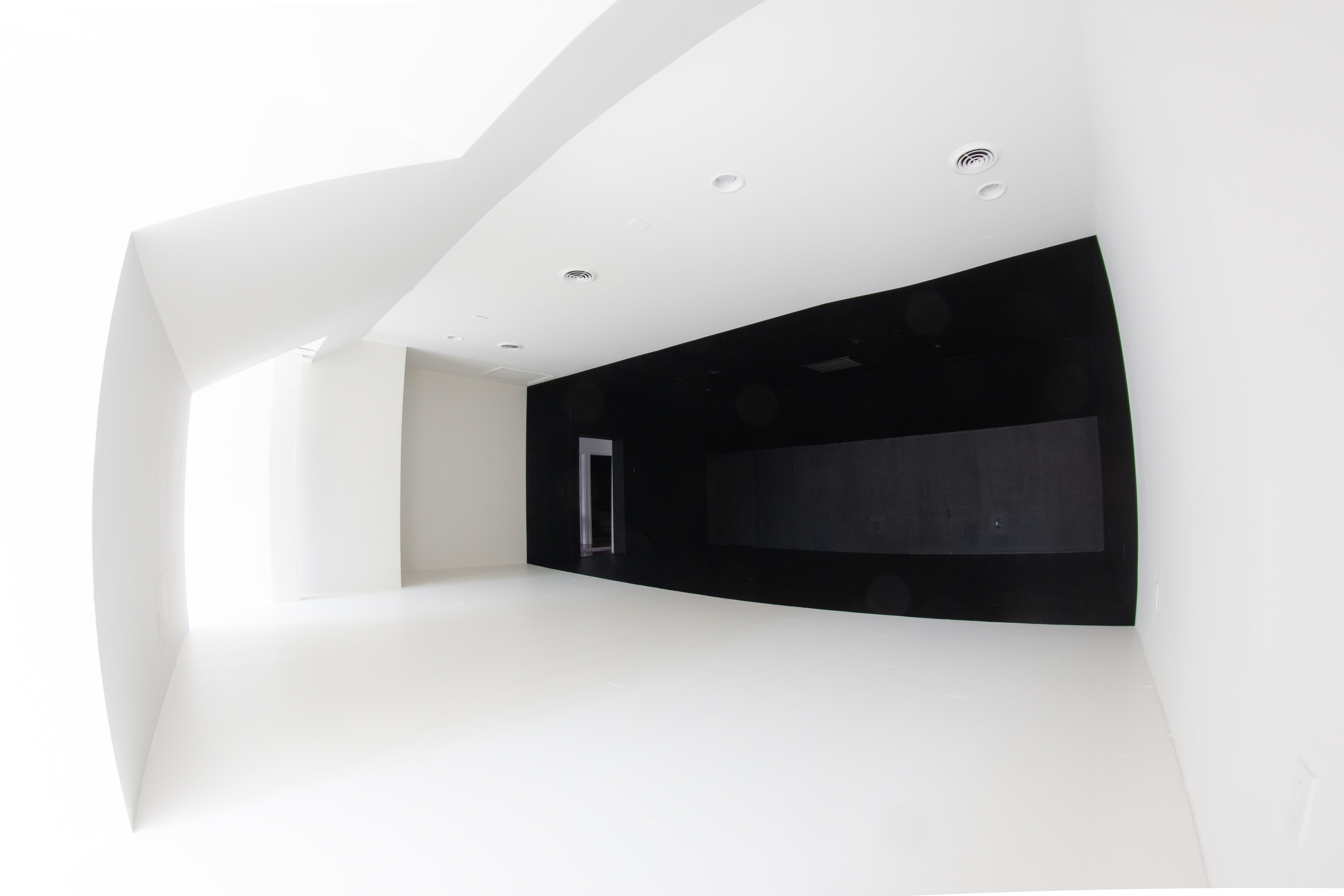Black + White Photo Studio - Photo Studio Video Studio