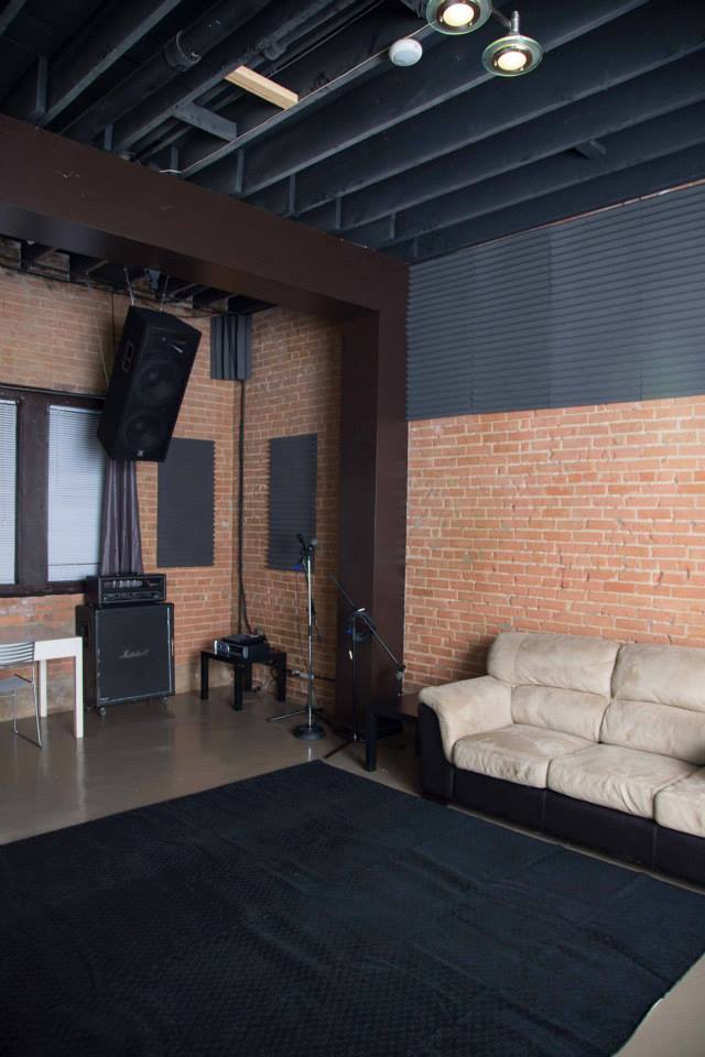 Rockitlab Studios   - Photography/ Band Rehearsal/Videos/Event Rental