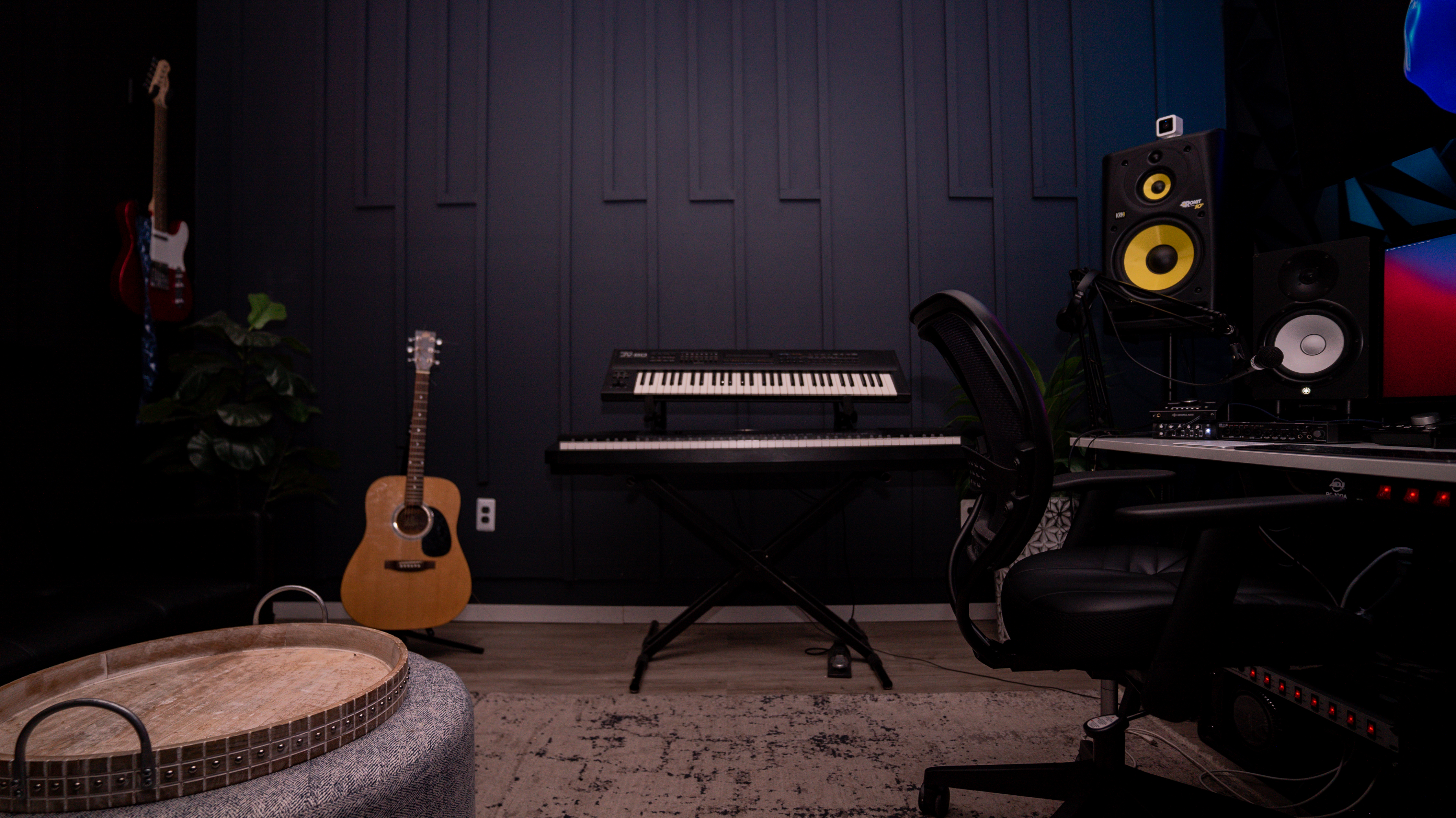 Clean & Cozy Recording Studio with Booth